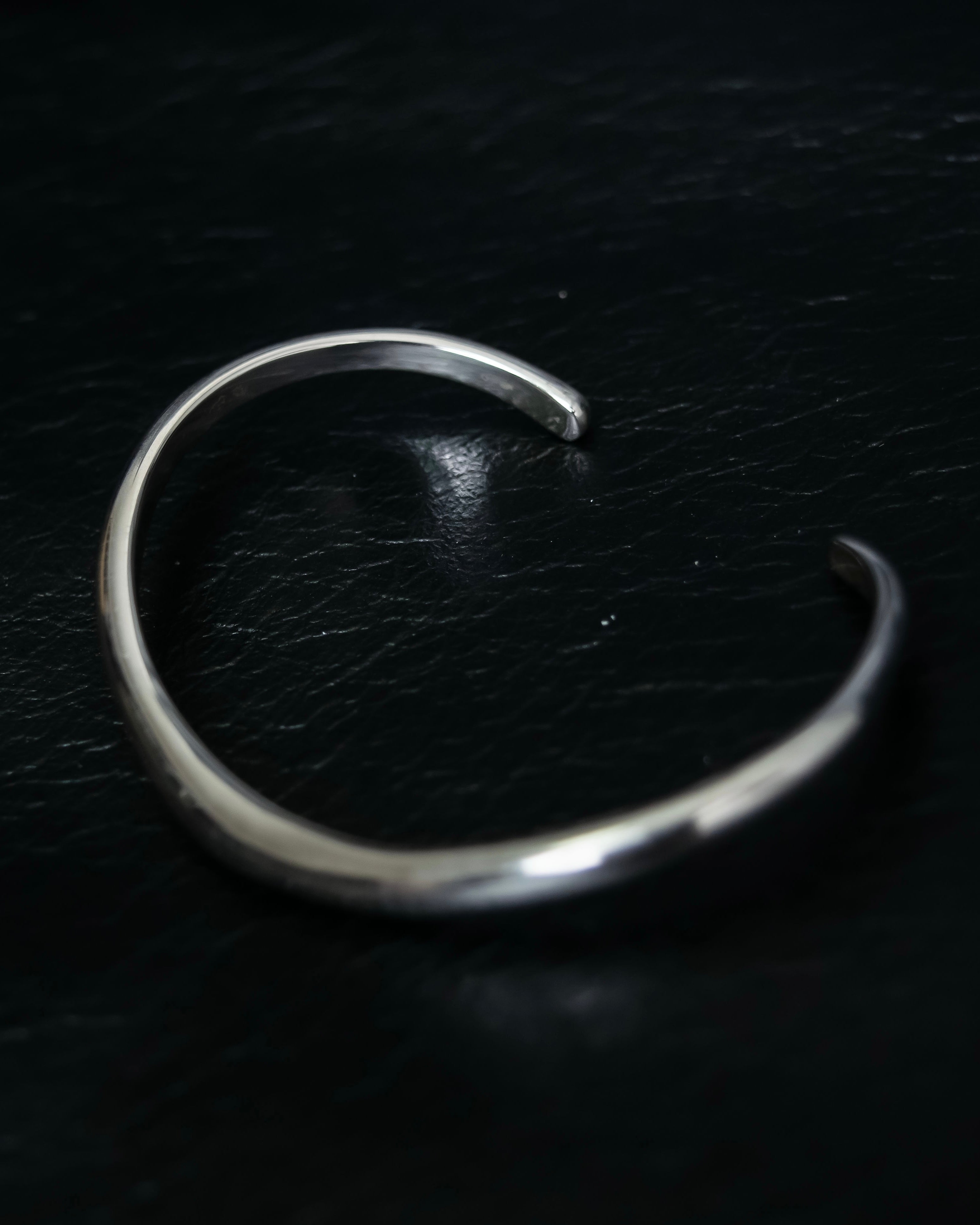 "ete" Silver 925 wavy design bangle