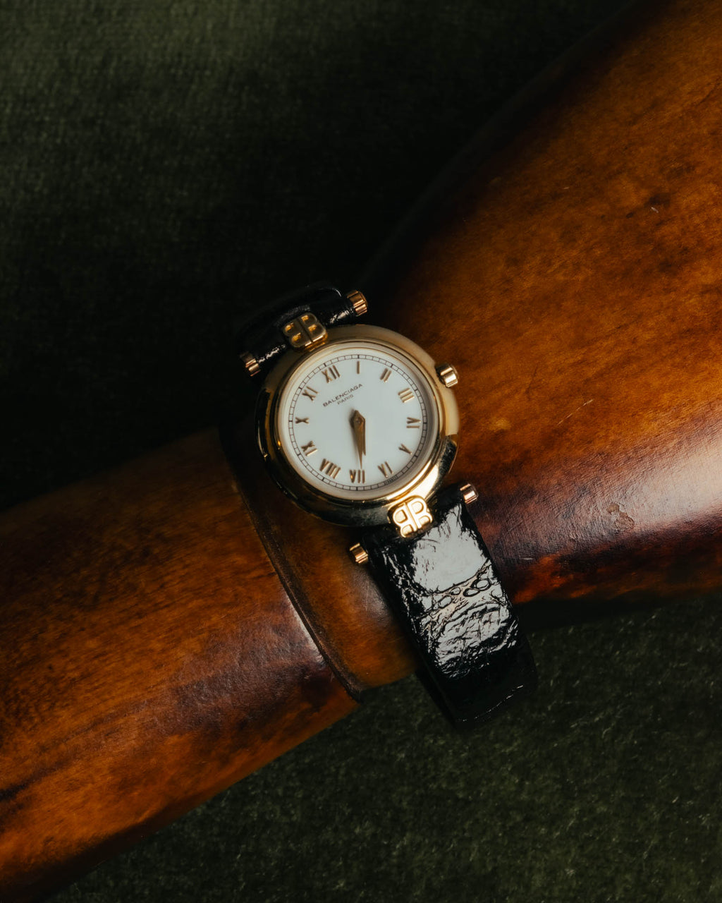 -SPECIAL- "BALENCIAGA" 80's-90's Classic round wristwatch
