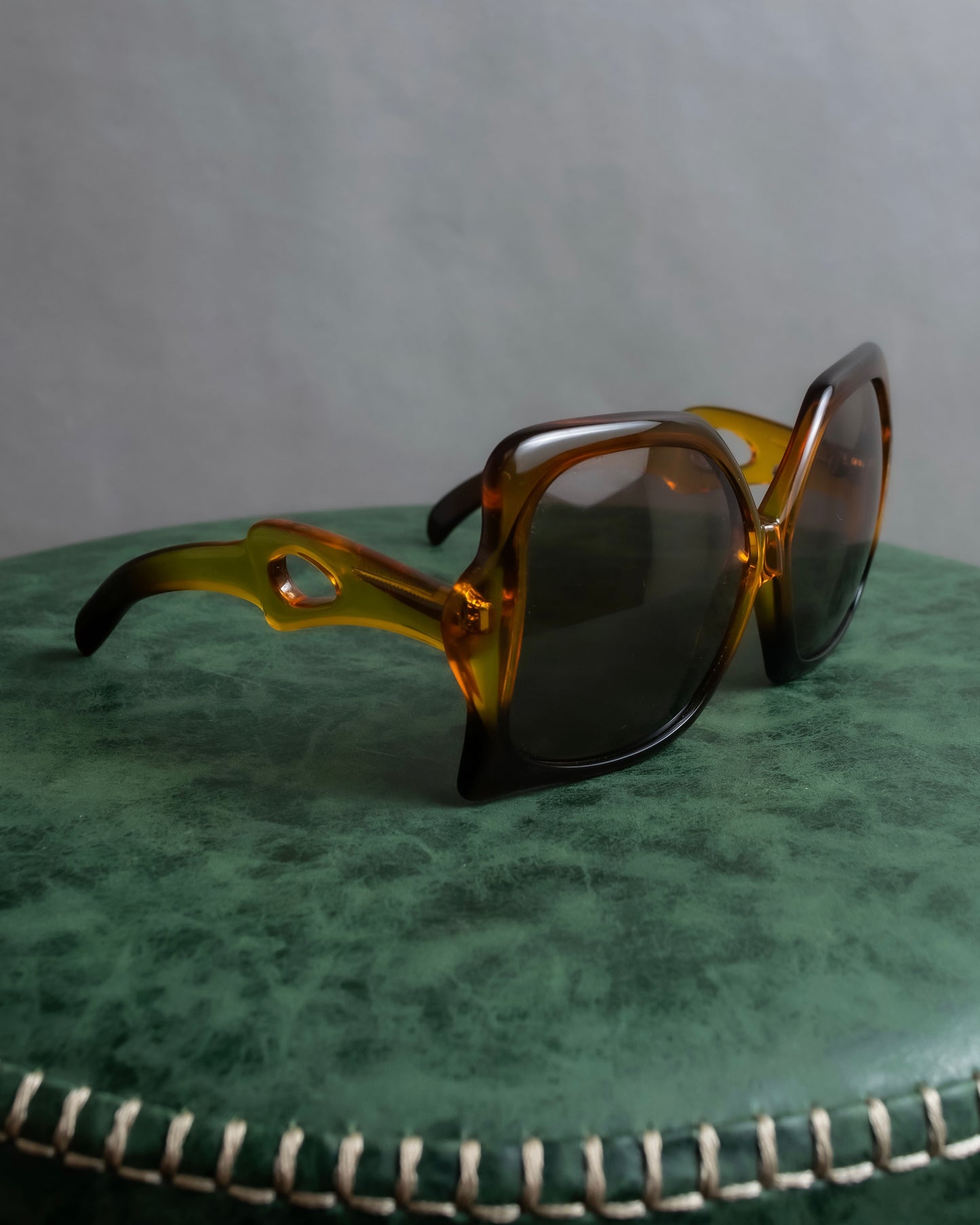 "Christian Dior" Mortal shell amber design square frame sunglasses