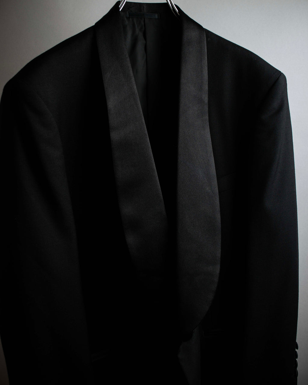 "CHRISTIAN DIOR MONSIEUR" Classical tailored Zegna base satin tuxedo set up