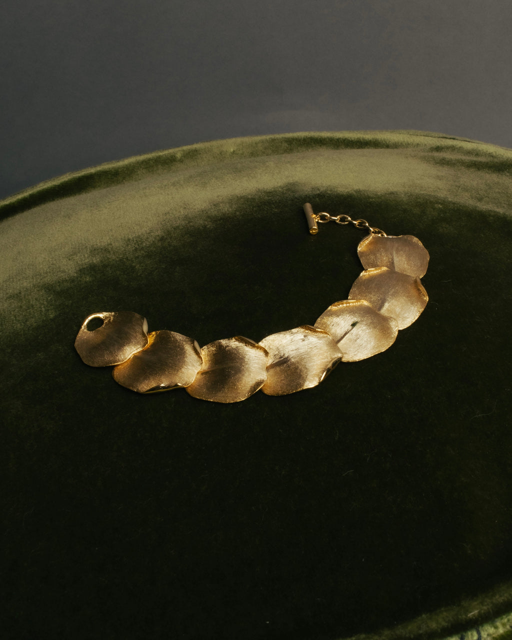 -SPECIAL- “BALENCIAGA” 2000-2012 Ghesquière era sculptural petal bracelet
