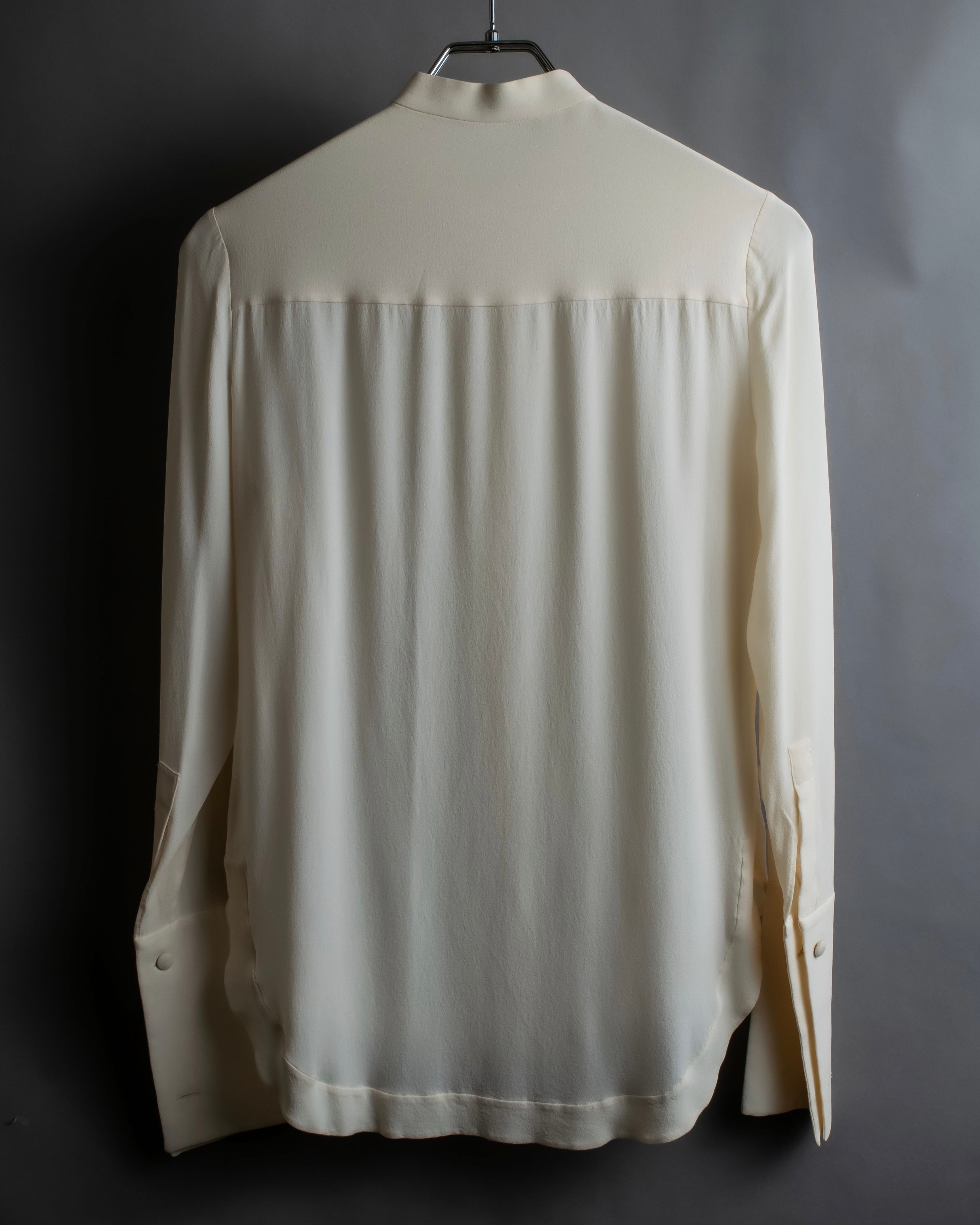 "Alexandar McQueen" Logo point embroidery no collar silk shirt
