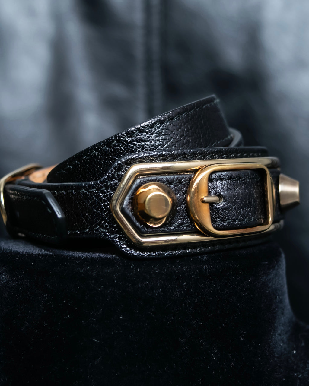 "BALENCIAGA" 3 layer  buckle design leather bracelet