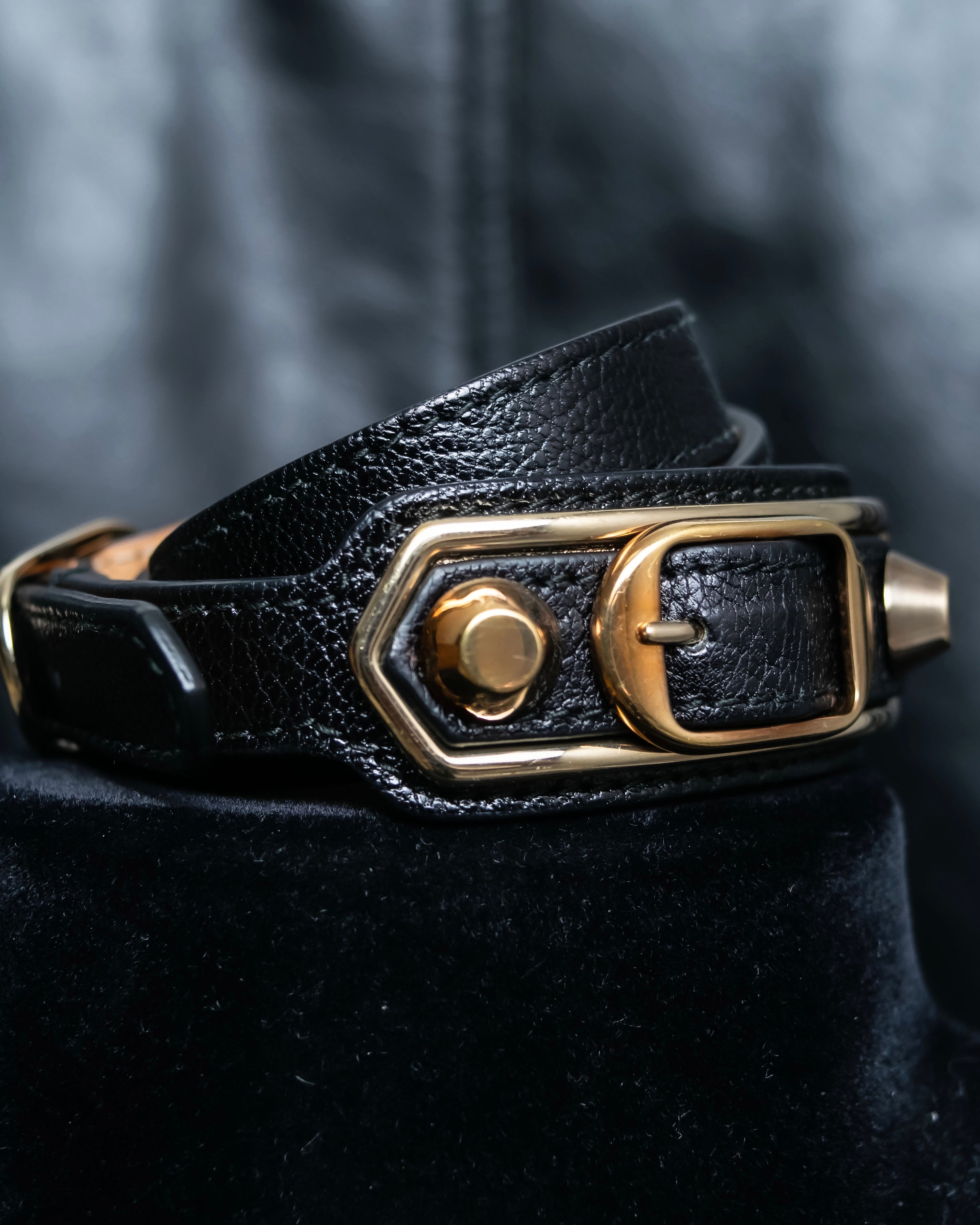 "BALENCIAGA" 3 layer  buckle design leather bracelet