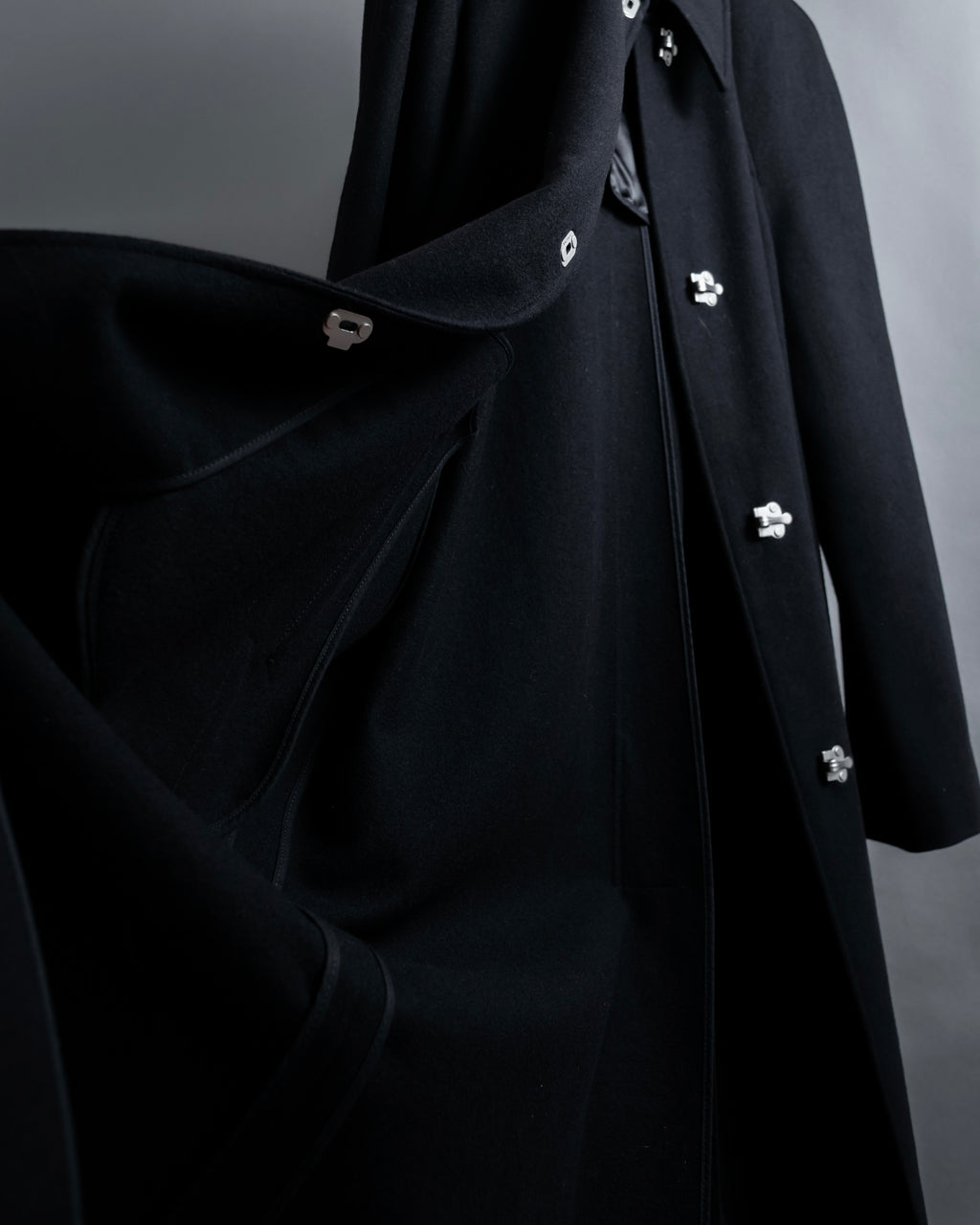 "CELINE" Hedi Slimane period metal buckle design long coat