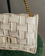 -SPECIAL- “Salvatore Ferragamo” 2020-2022 Woven vara chain shoulder bag