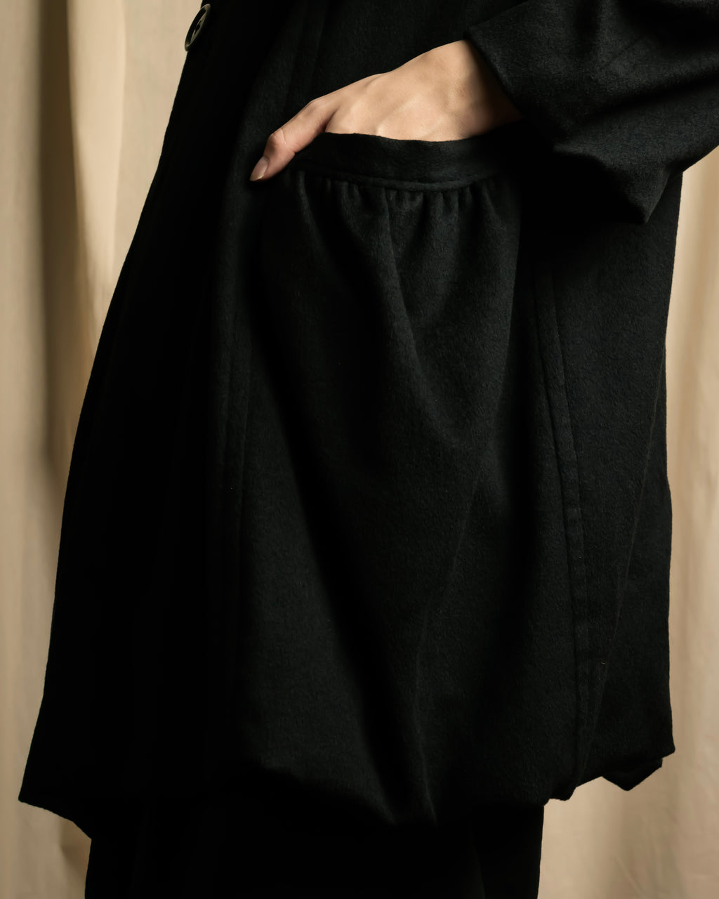 "TORUICHOU" Muffler-style collar military detail coat