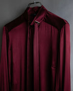 "GUCCI" Beautiful burgundy color silk bowtie shirt