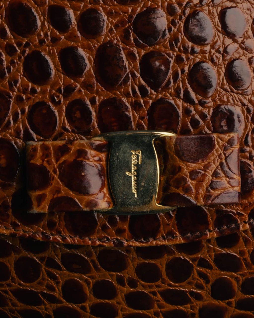 -SPECIAL- "Salvatore Ferragamo" 90's Glossy crocodile pattern shoulder bag