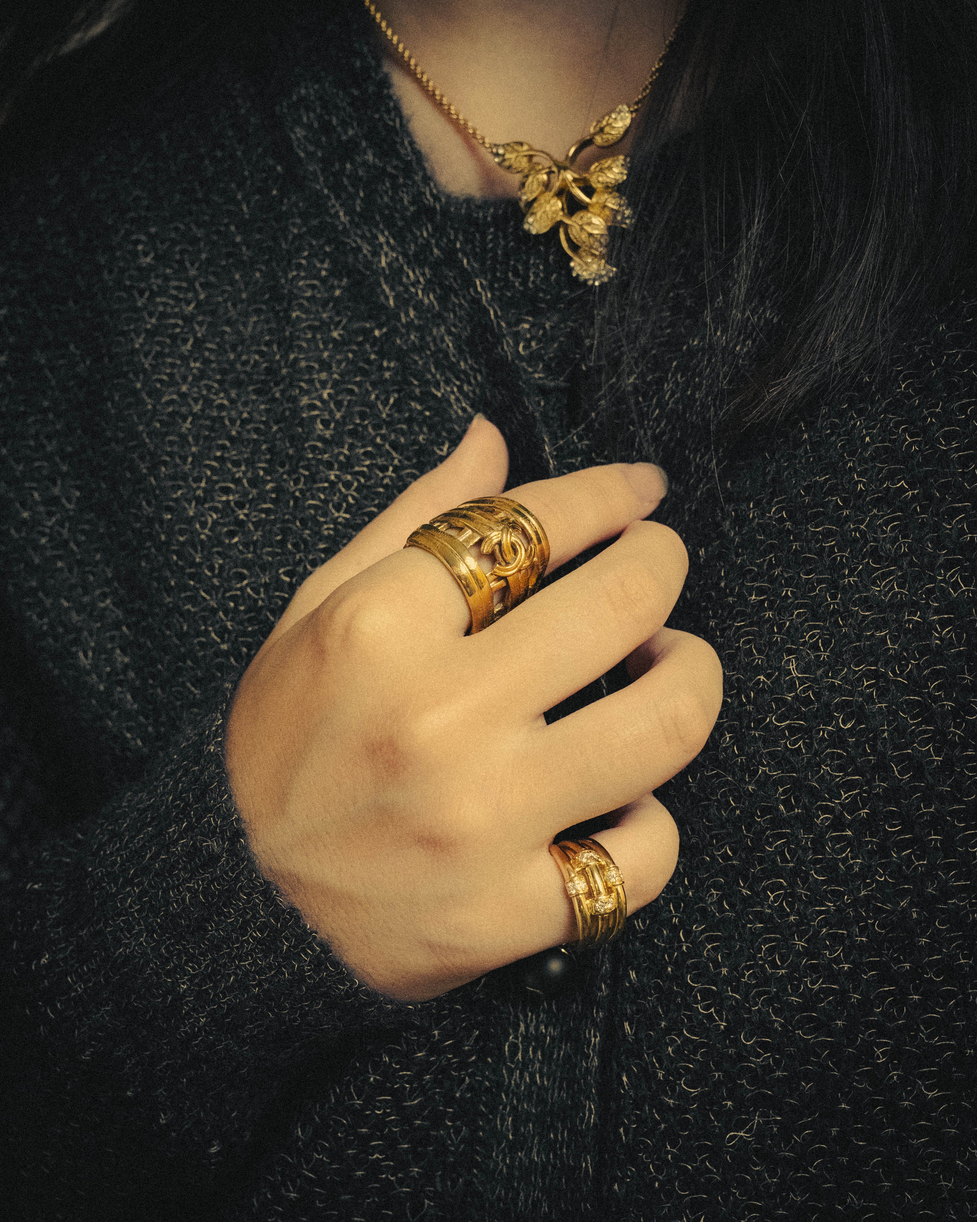 -SPECIAL- “CHANEL” 1996 Spring Collection Lattice CC wide band ring