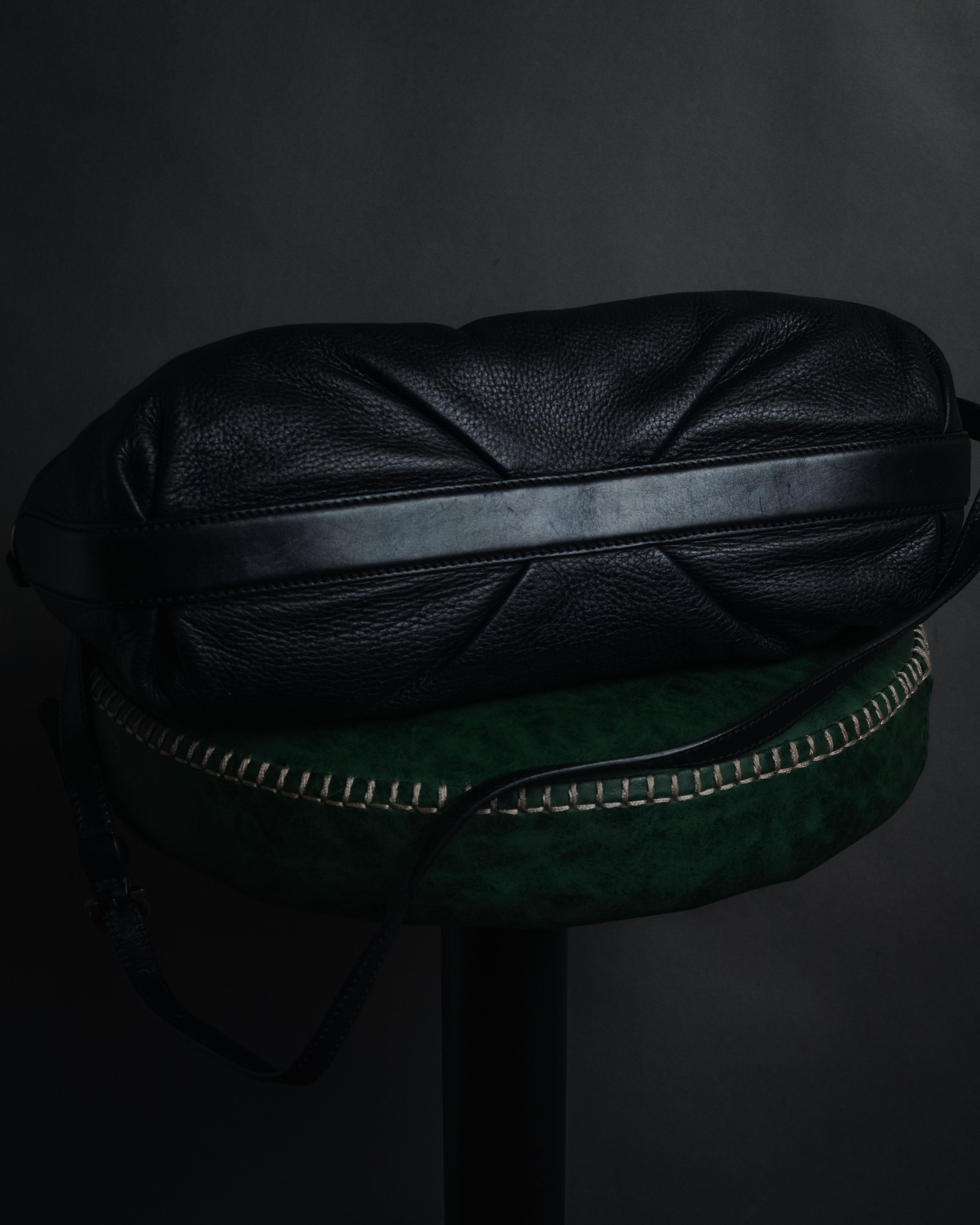 "Salvatore Ferragamo" 05’s-11’s Oversized gancini hardware shrink leather bag