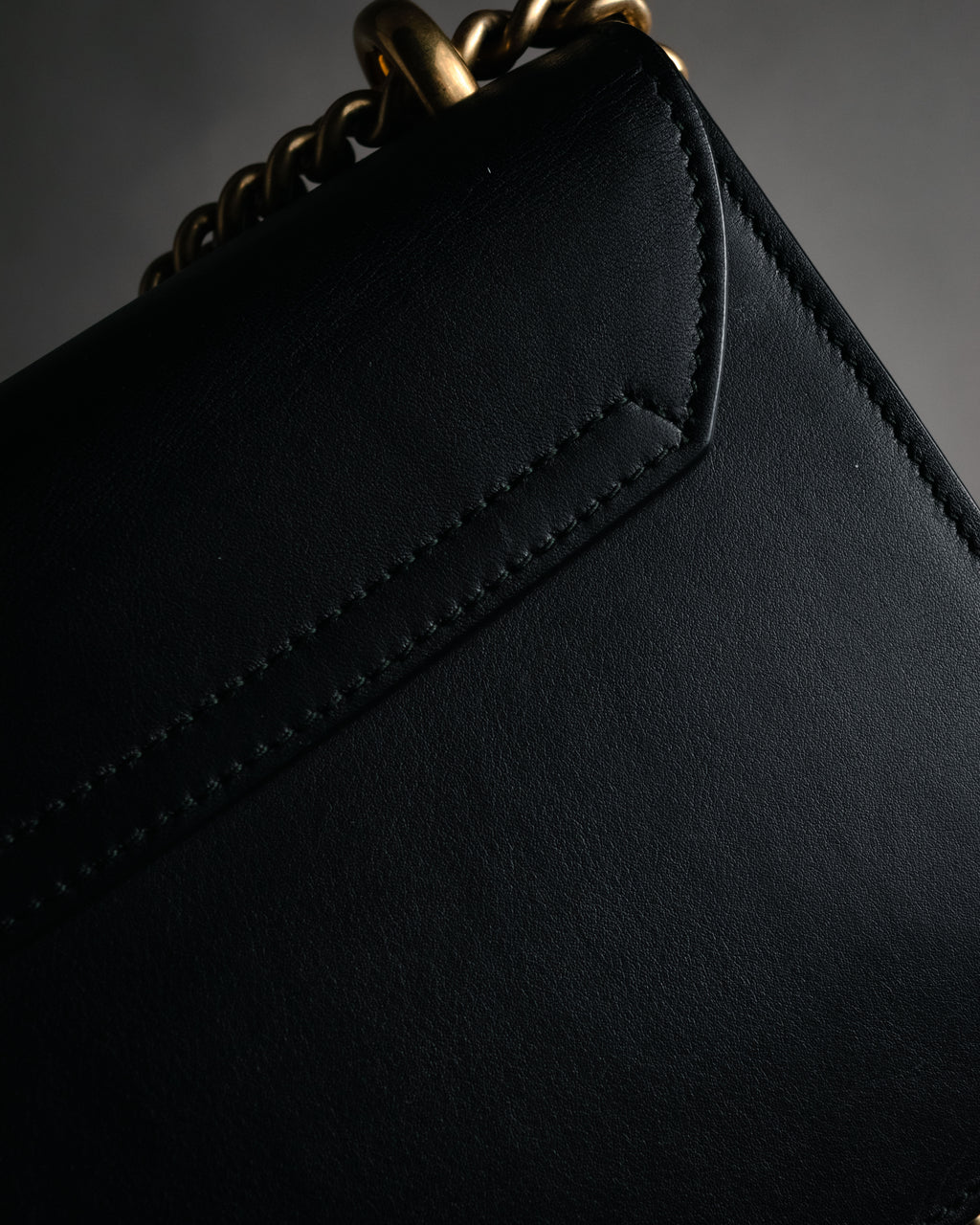 –SPECIAL– “GUCCI”
2016-2022 Bow embellished chain shoulder bag