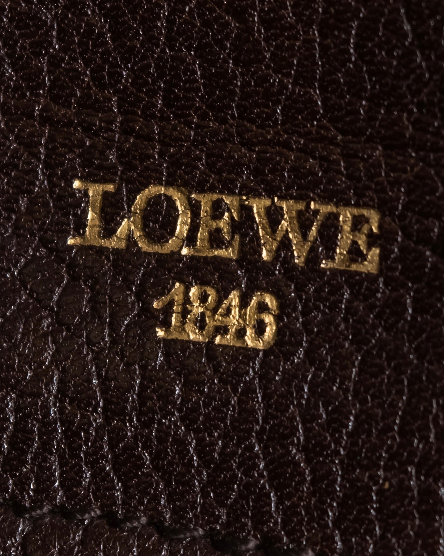 "LOEWE" Horizontal design logo engraved leather shoulder bag