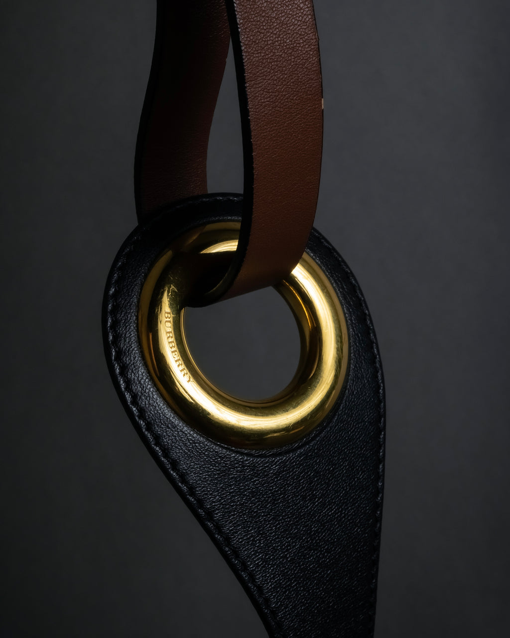 "BURBERRY" Gold circle metal design waist mark leather belt