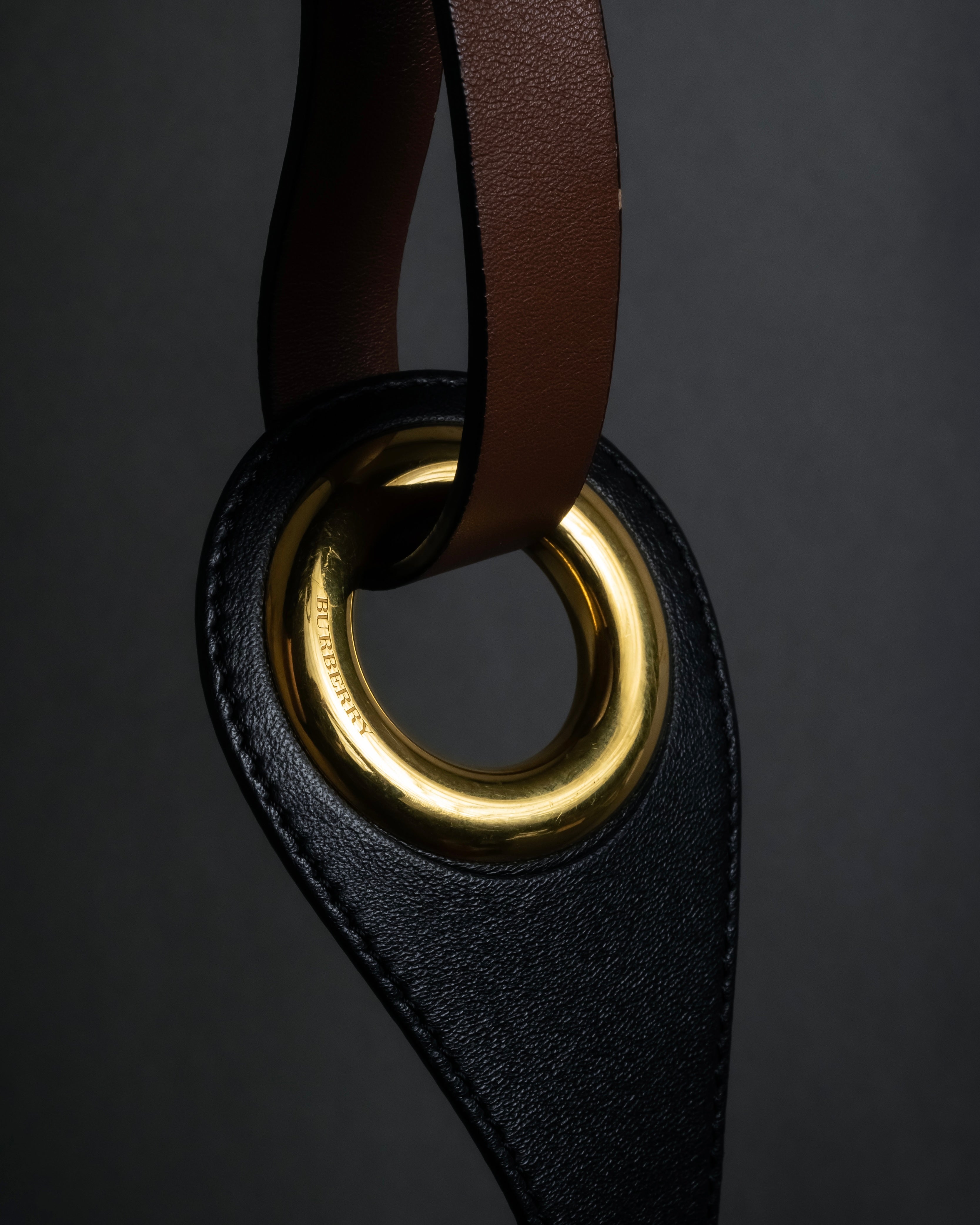 "BURBERRY" Gold circle metal design waist mark leather belt