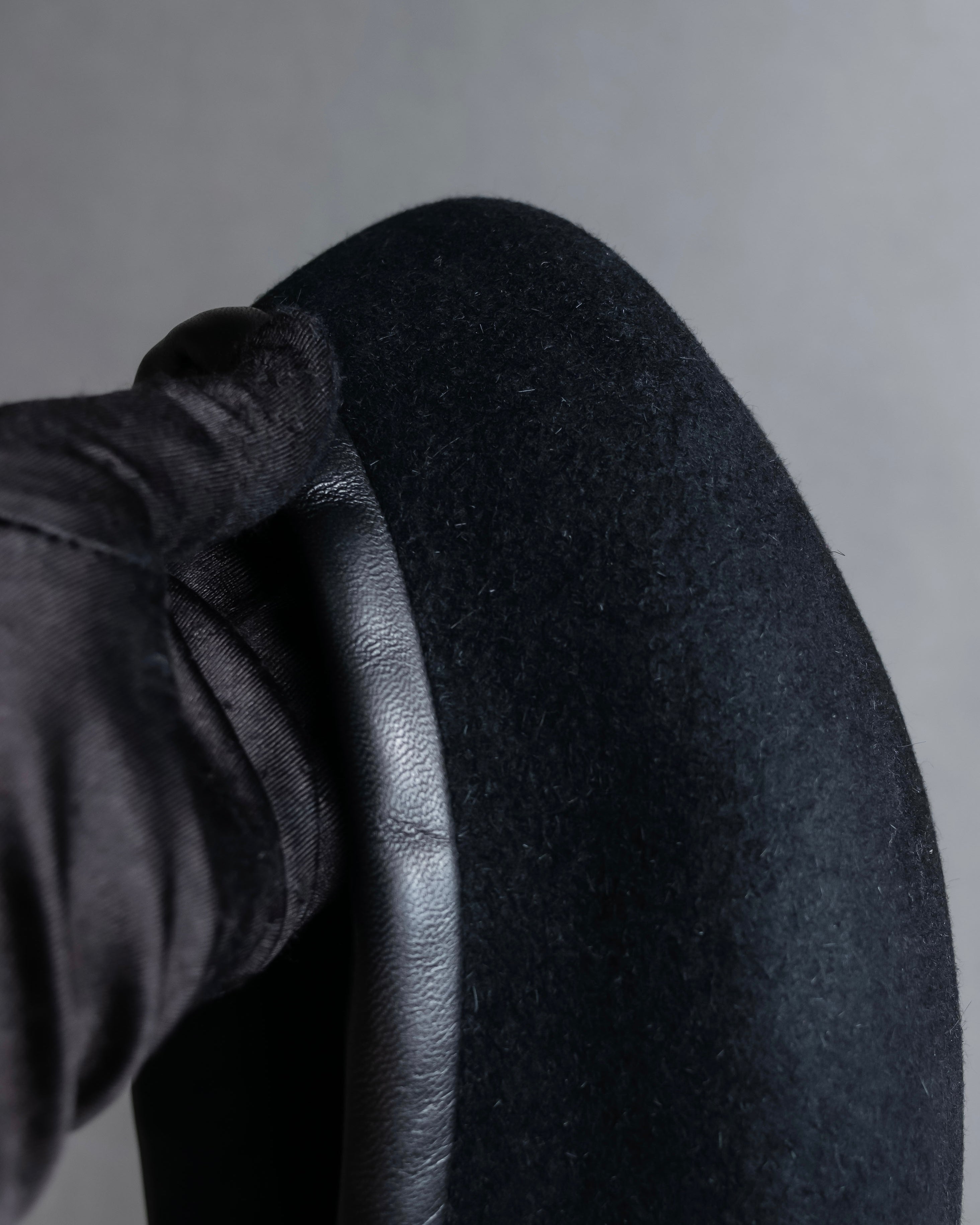 "FUMIKA UCHIDA" Leather piping design wool felt beret