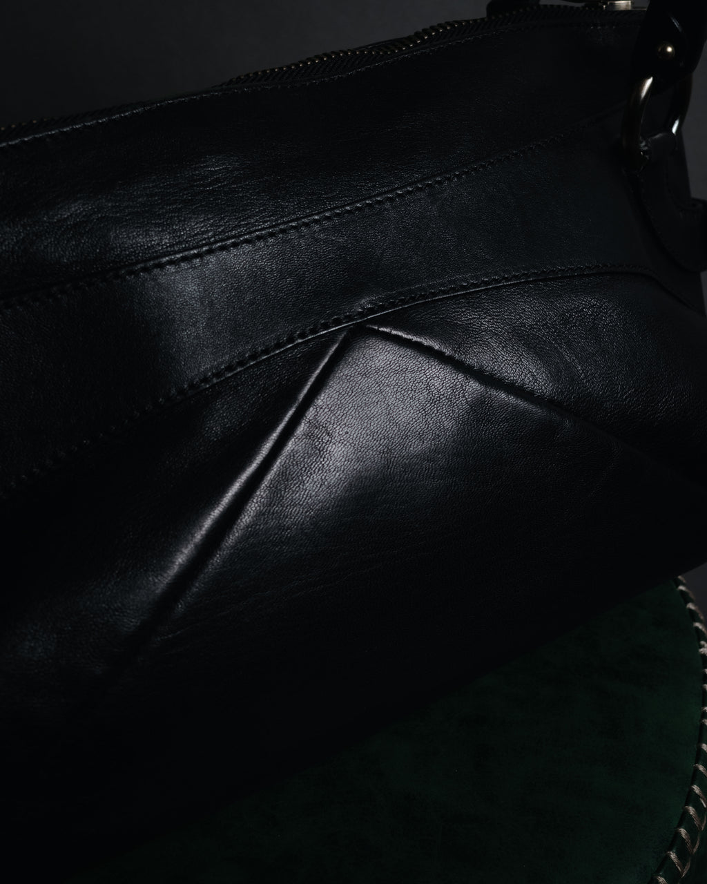 –SPECIAL– "Salvatore Ferragamo"
00’s-10’s Gathered nappa calf gancini handbag