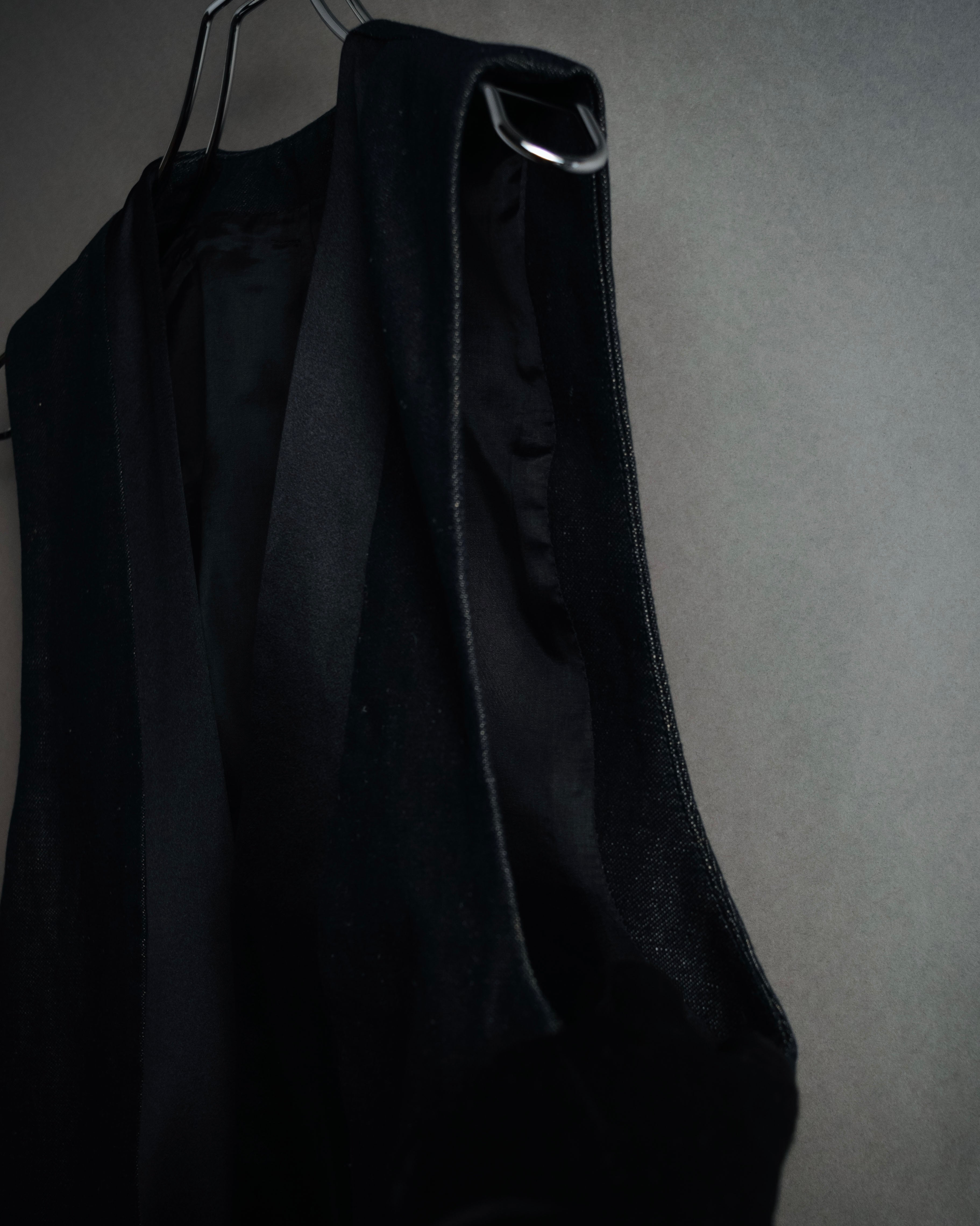 –SPECIAL– "Maison Martin Margiela"
2011 Replica denim smoking vest