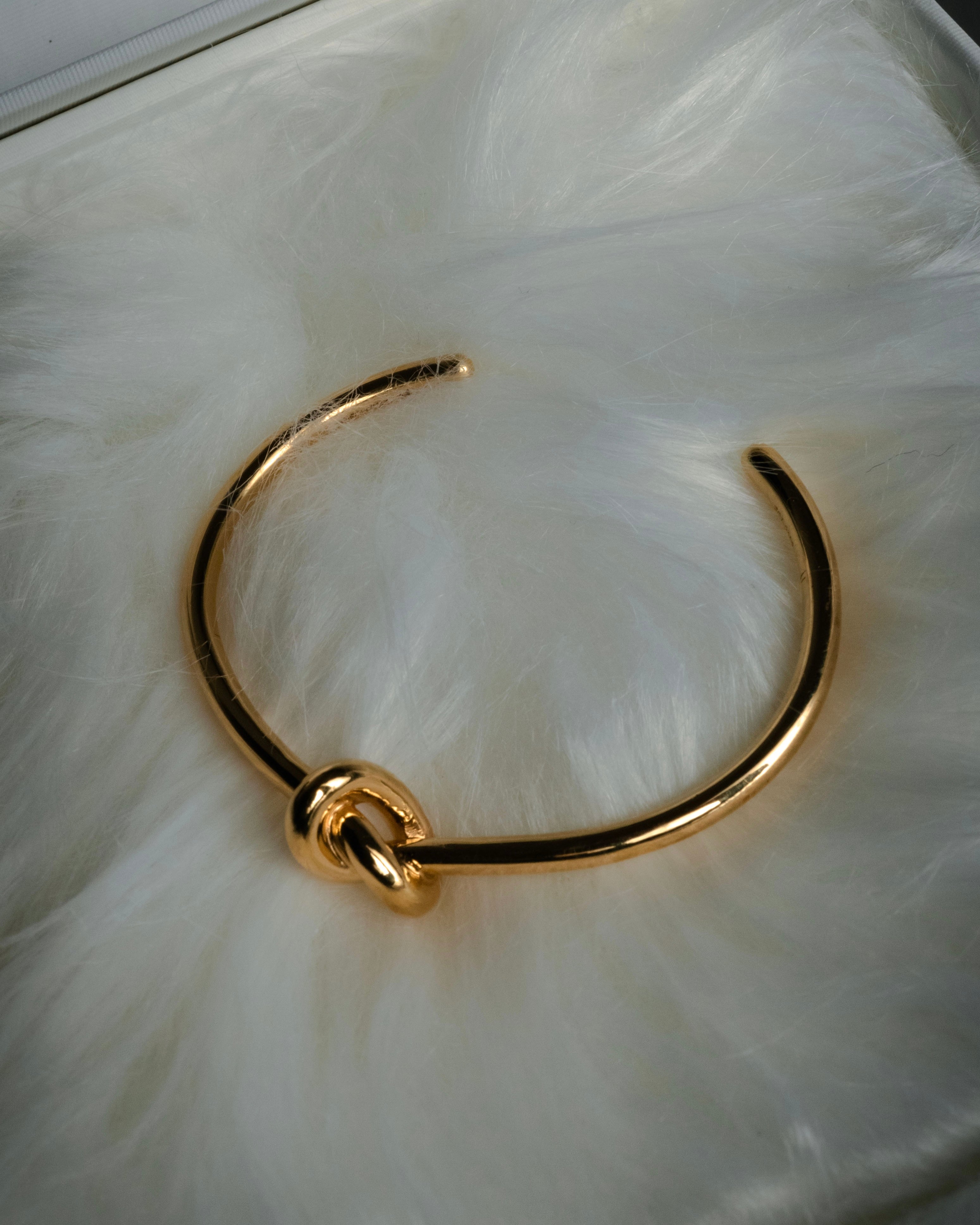 “CELINE” 10’s Knot cuff bracelet