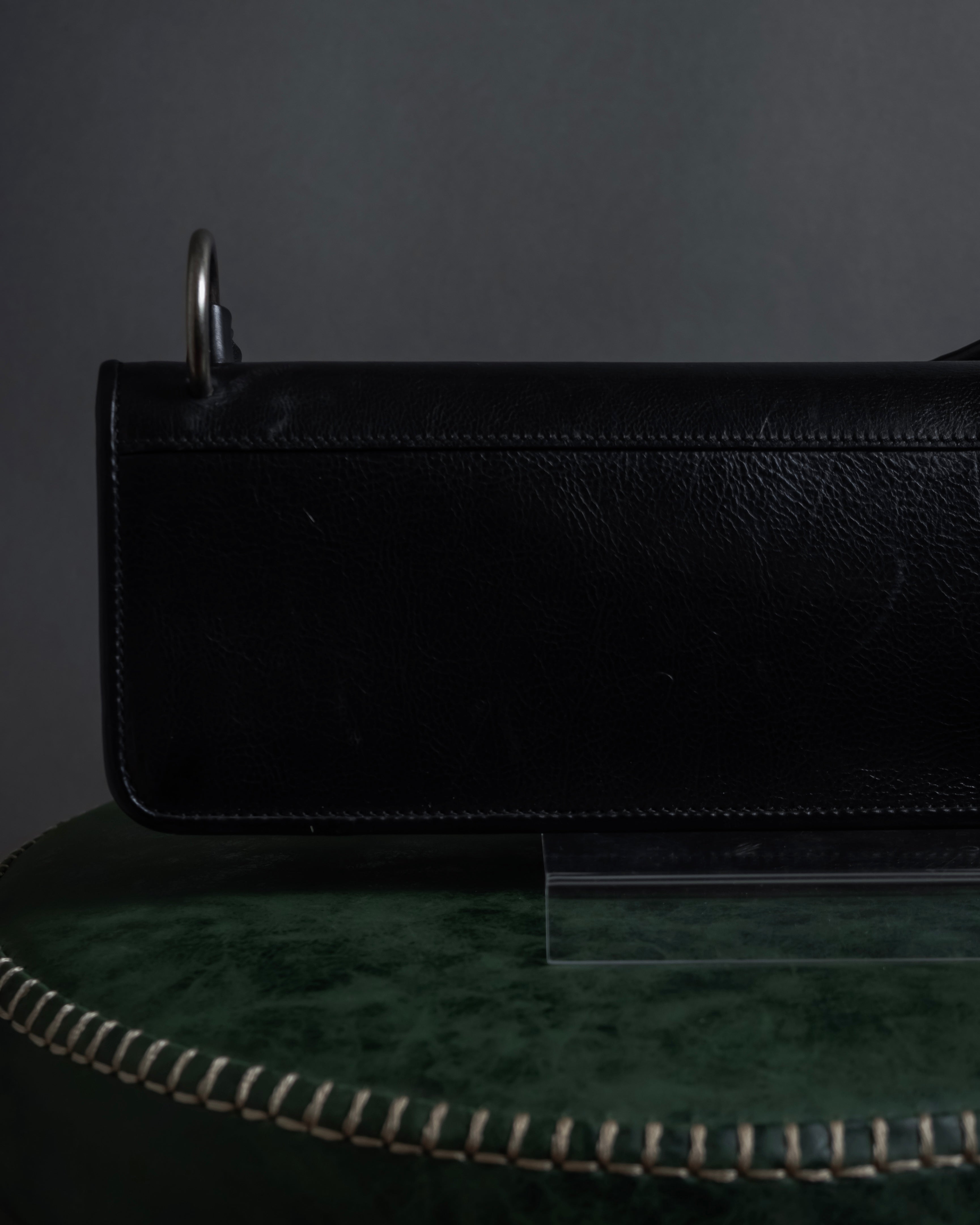 -SPECIAL- "YVES SAINT LAURENT"
00's Tom Ford period stacked ring design horizontal leather bag