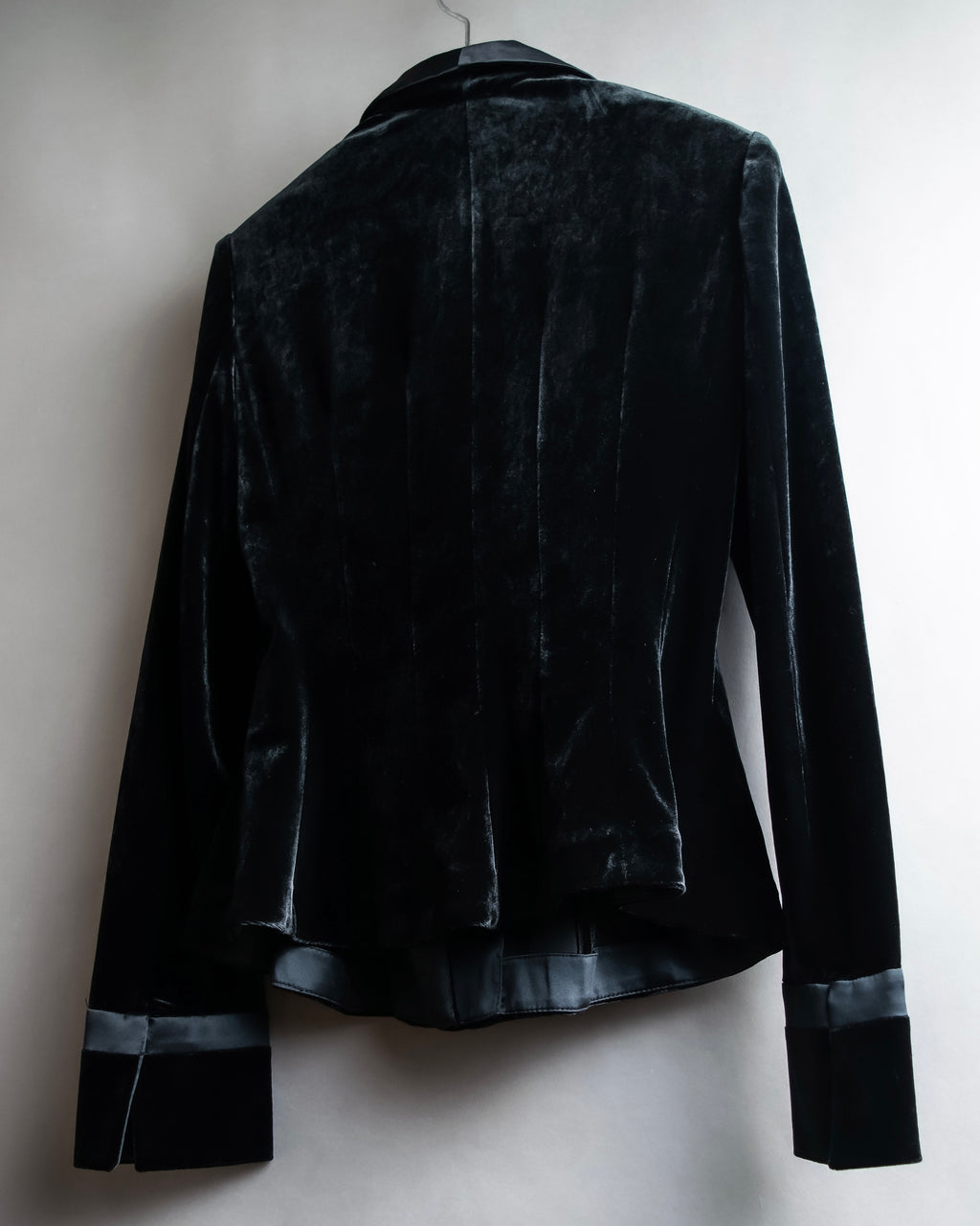 "ARMANI COLLEZIONI" Satin switched design velvet jacket