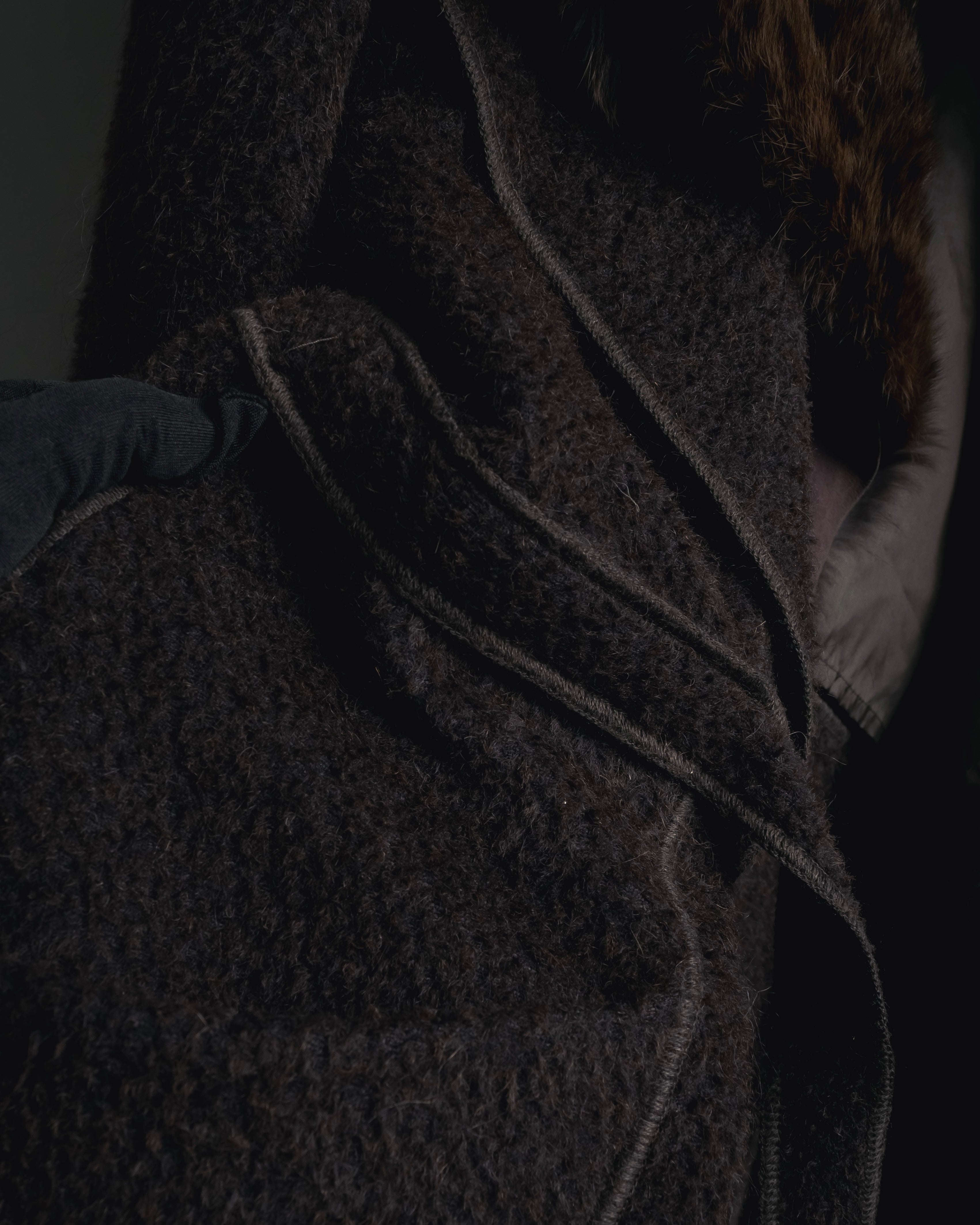 "FENDI" 90’s-00’s Sculptural belted leopard cat fur collar alpaca coat