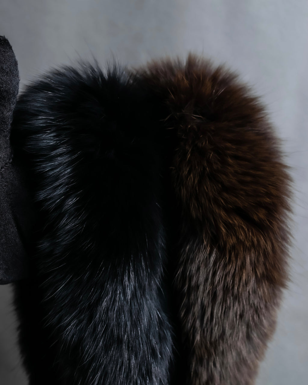 "FENDI" Two-tone striped fur docking stole