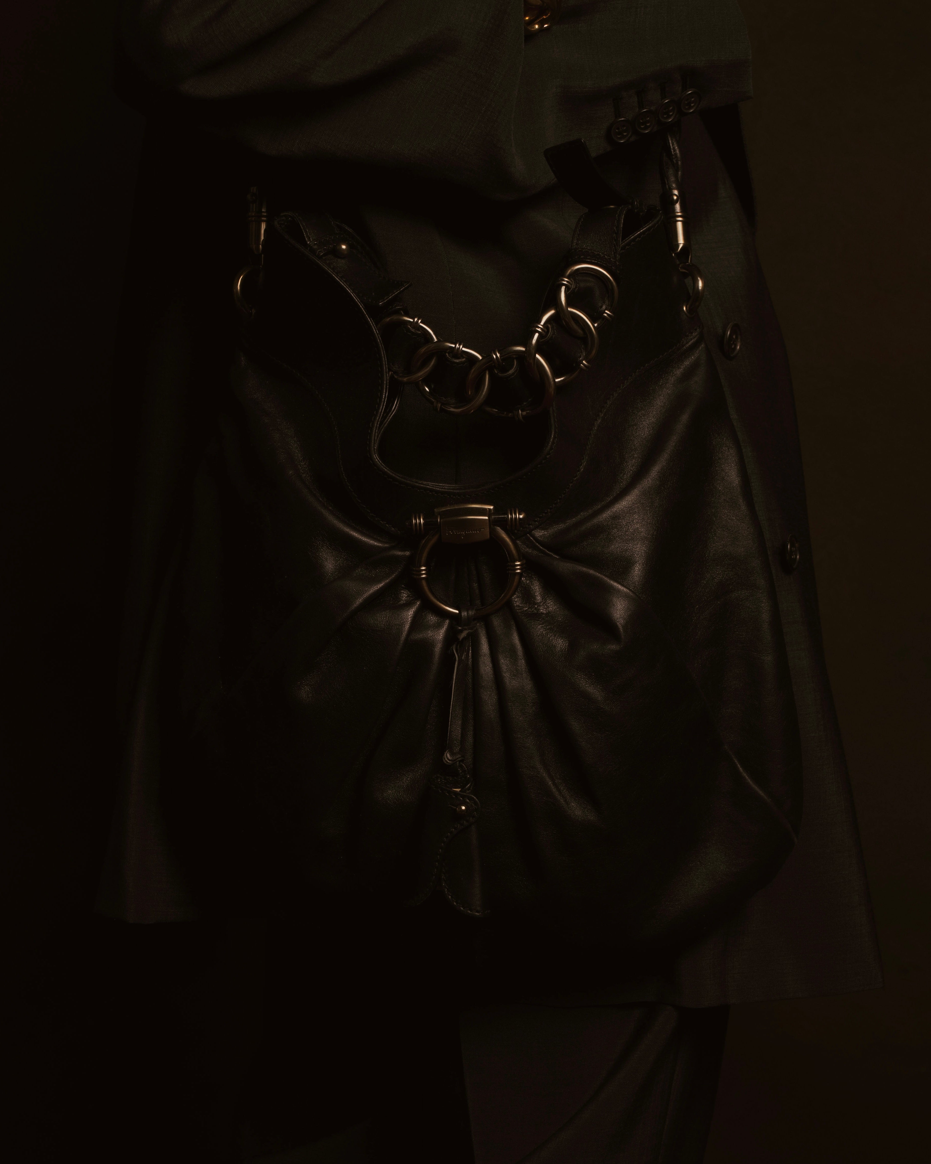 –SPECIAL– "Salvatore Ferragamo"
00’s Gancini gathered leather hobo bag