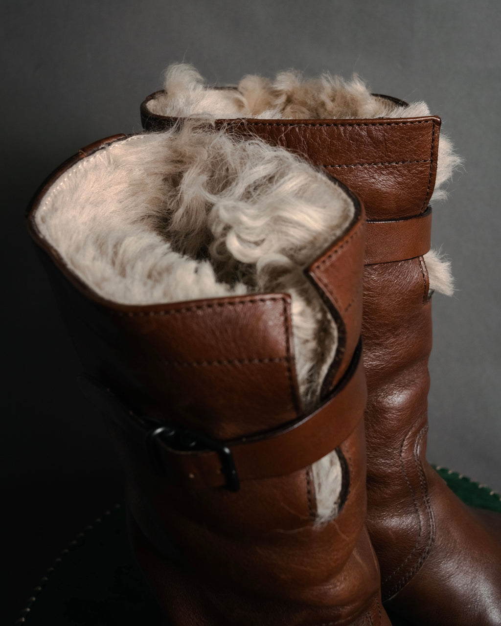 "GUCCI" 90’s-00’s shearling lined engineer boots