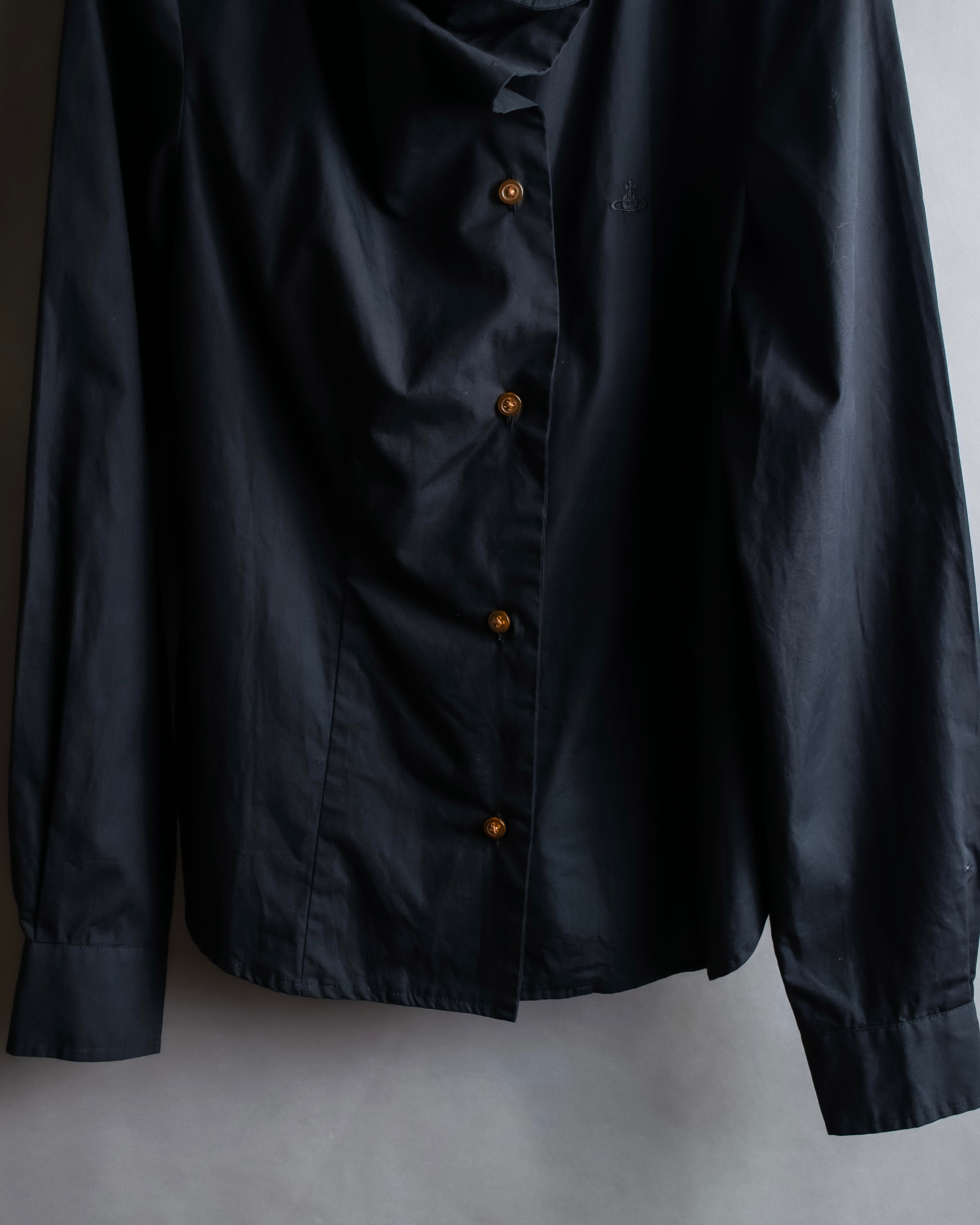 "Vivienne Westwood RED LABEL"
 Draped neck design black cotton shirt