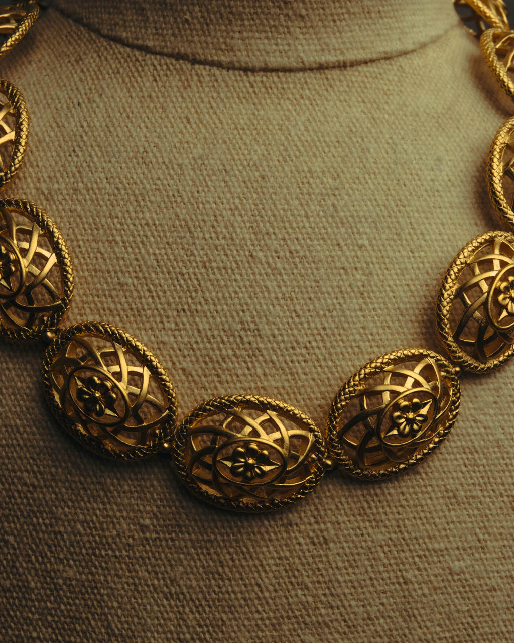 “Nina Ricci” 80’s-90’s floral openwork link necklace