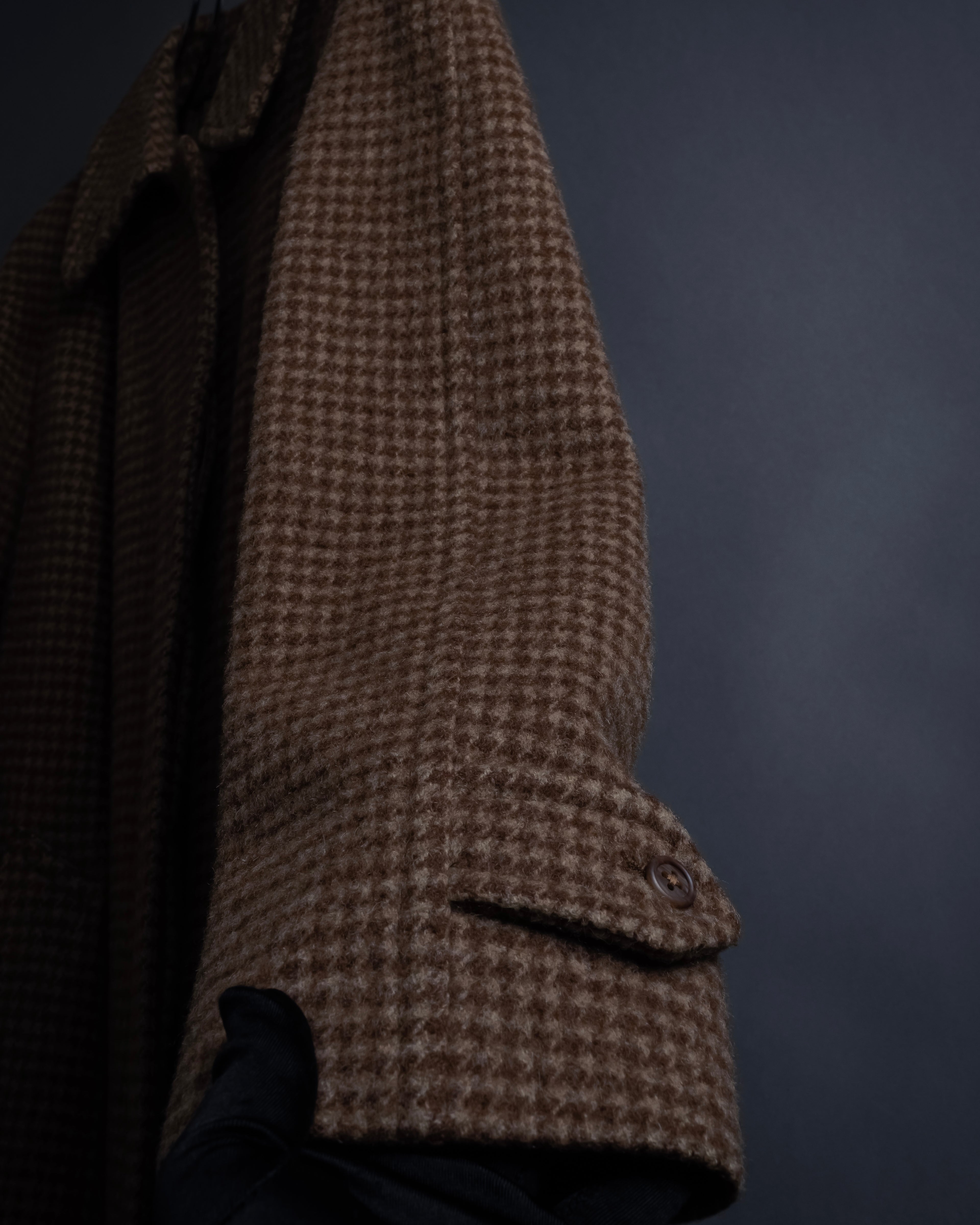 "BURBERRYS" Houndstooth pattern belted stand collar coat