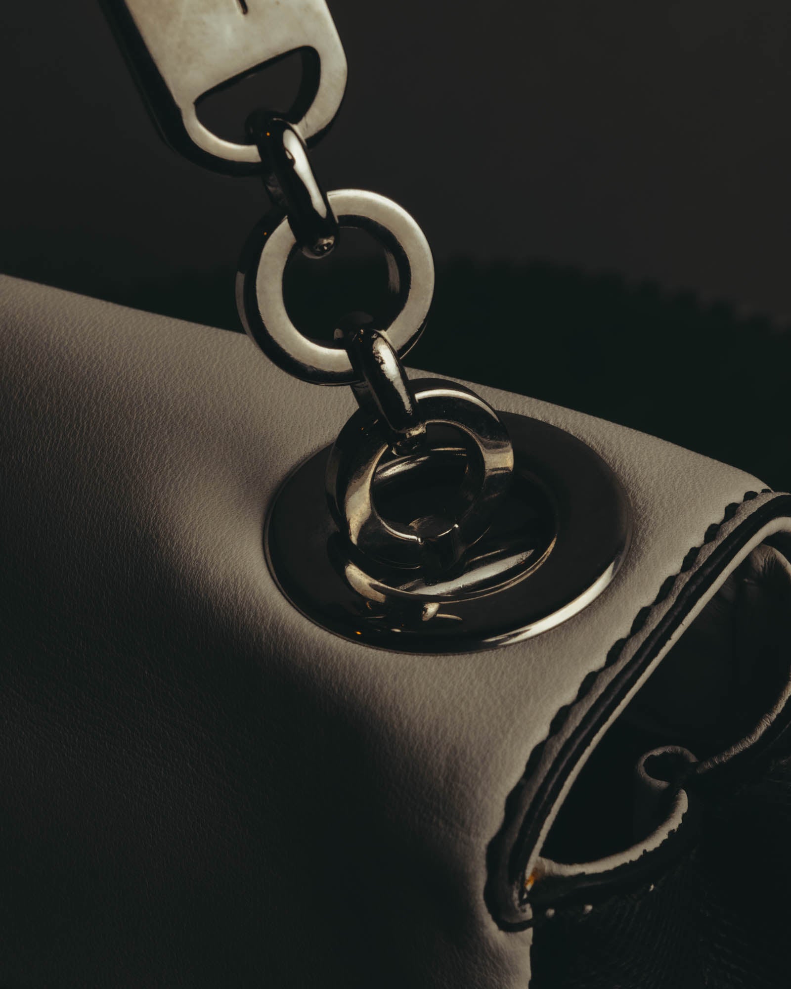 "Salvatore Ferragamo" 10's Bicolor leather chain shoulder bag