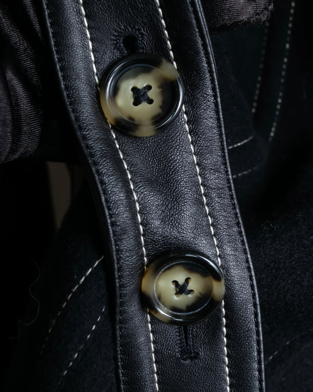 "HELMUT LANG" Fur collar belted long coat