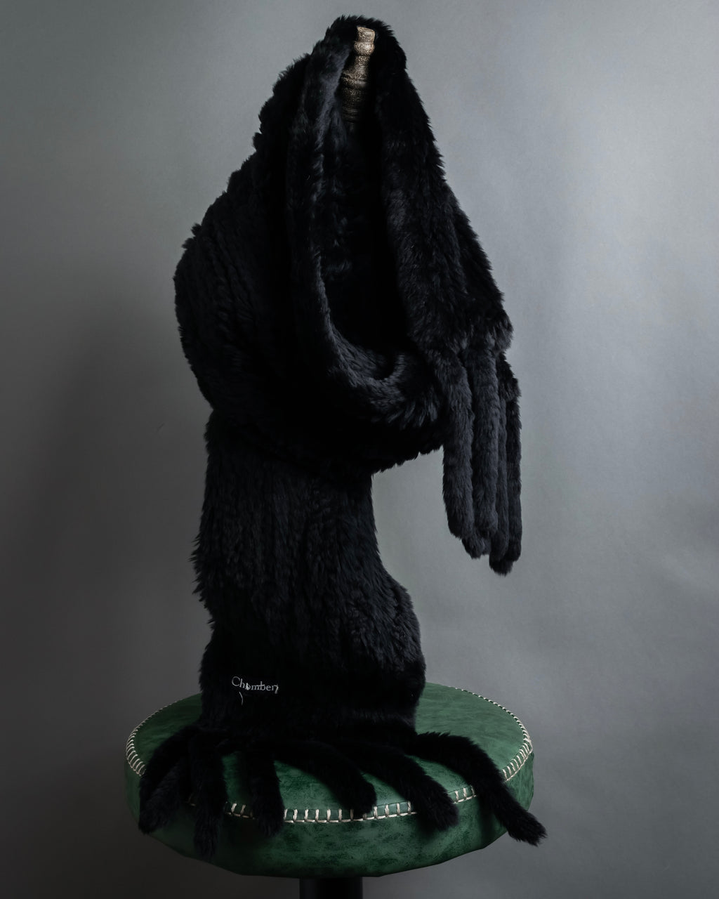 "CHOMBERT" Thick fringe design fur-like long muffler