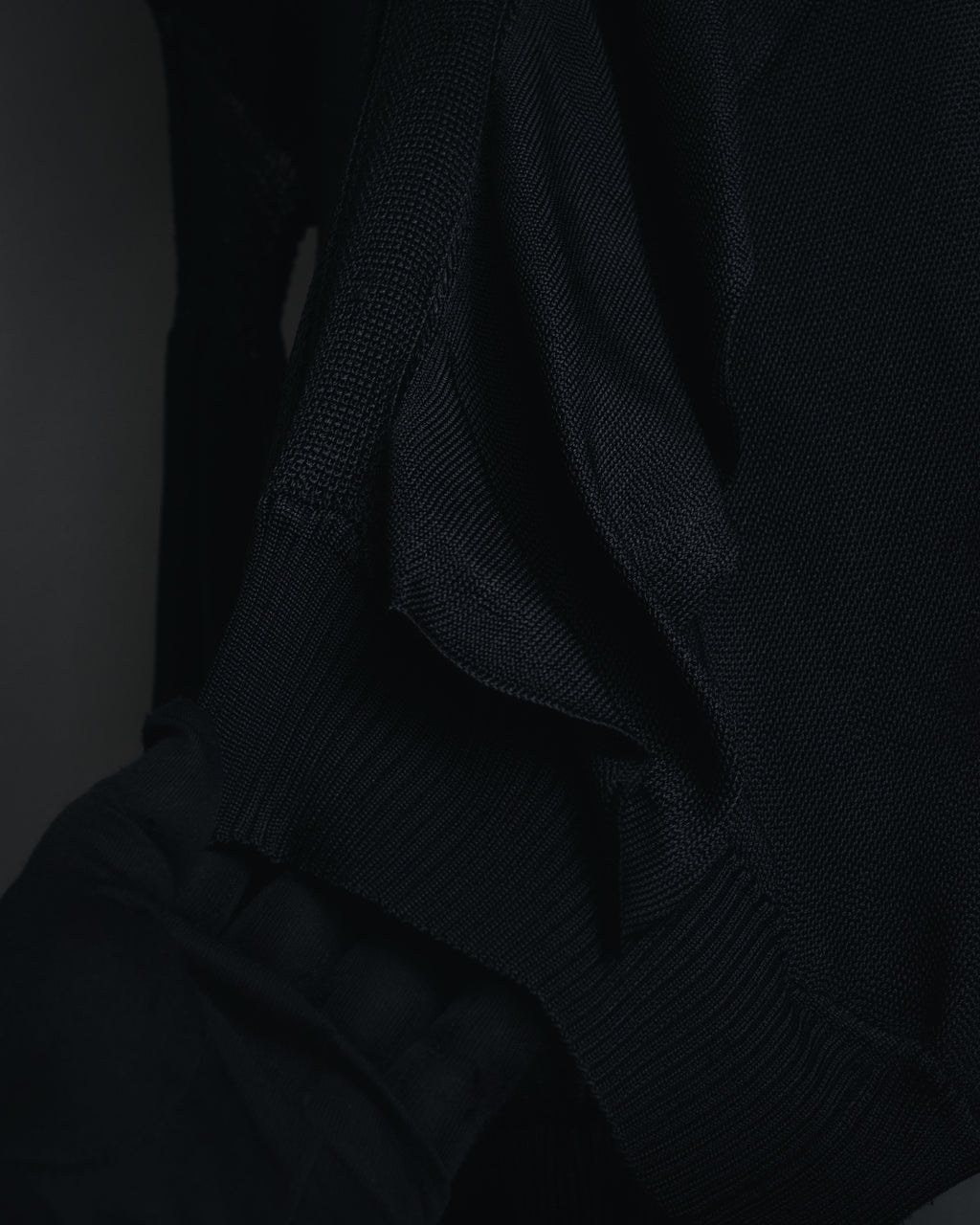 "Christian Dior BOUTIQUE" 2007’s draped viscose mesh-panel pullover