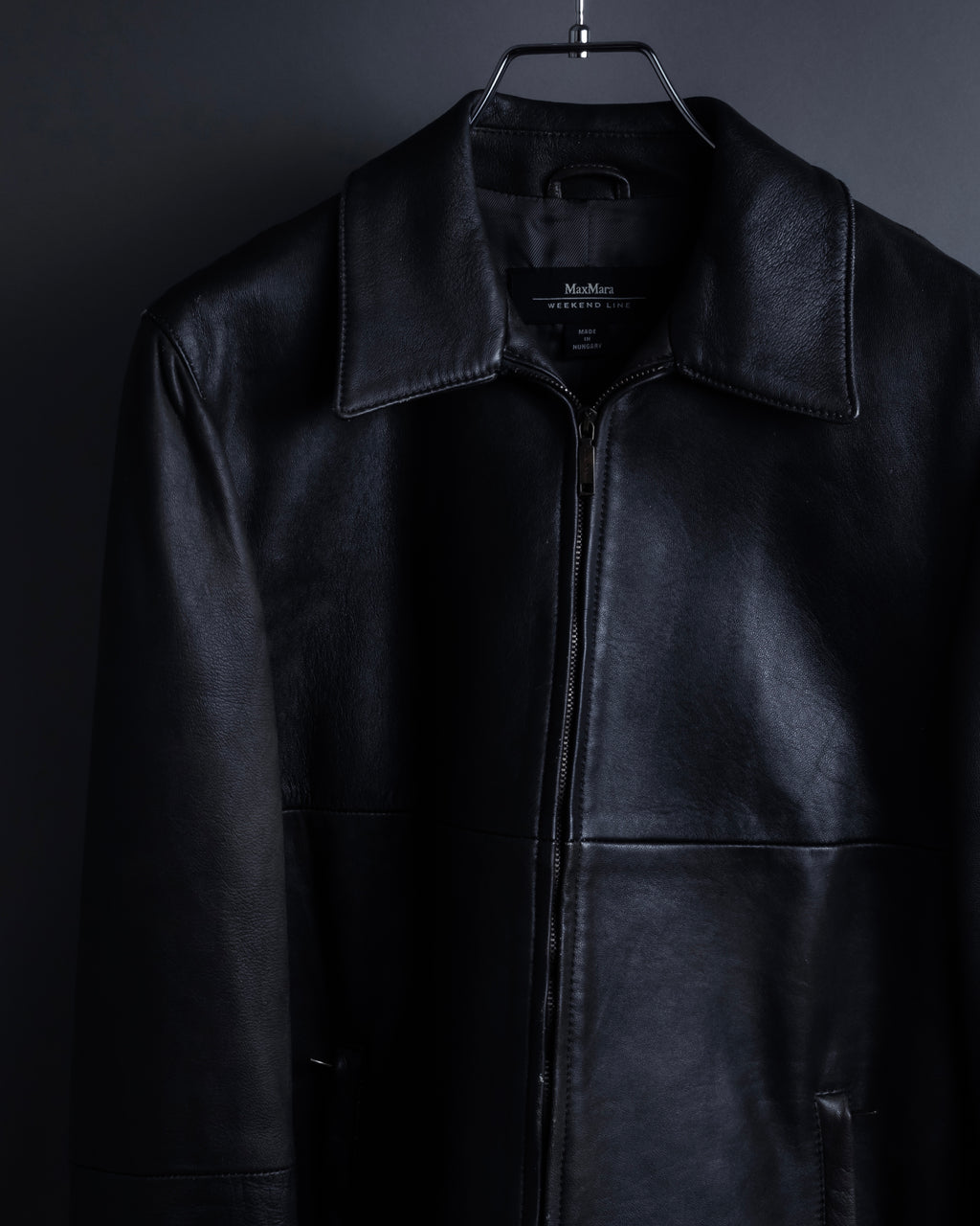 "Weekend Max Mara" Minimalist design center zip-up leather jacket