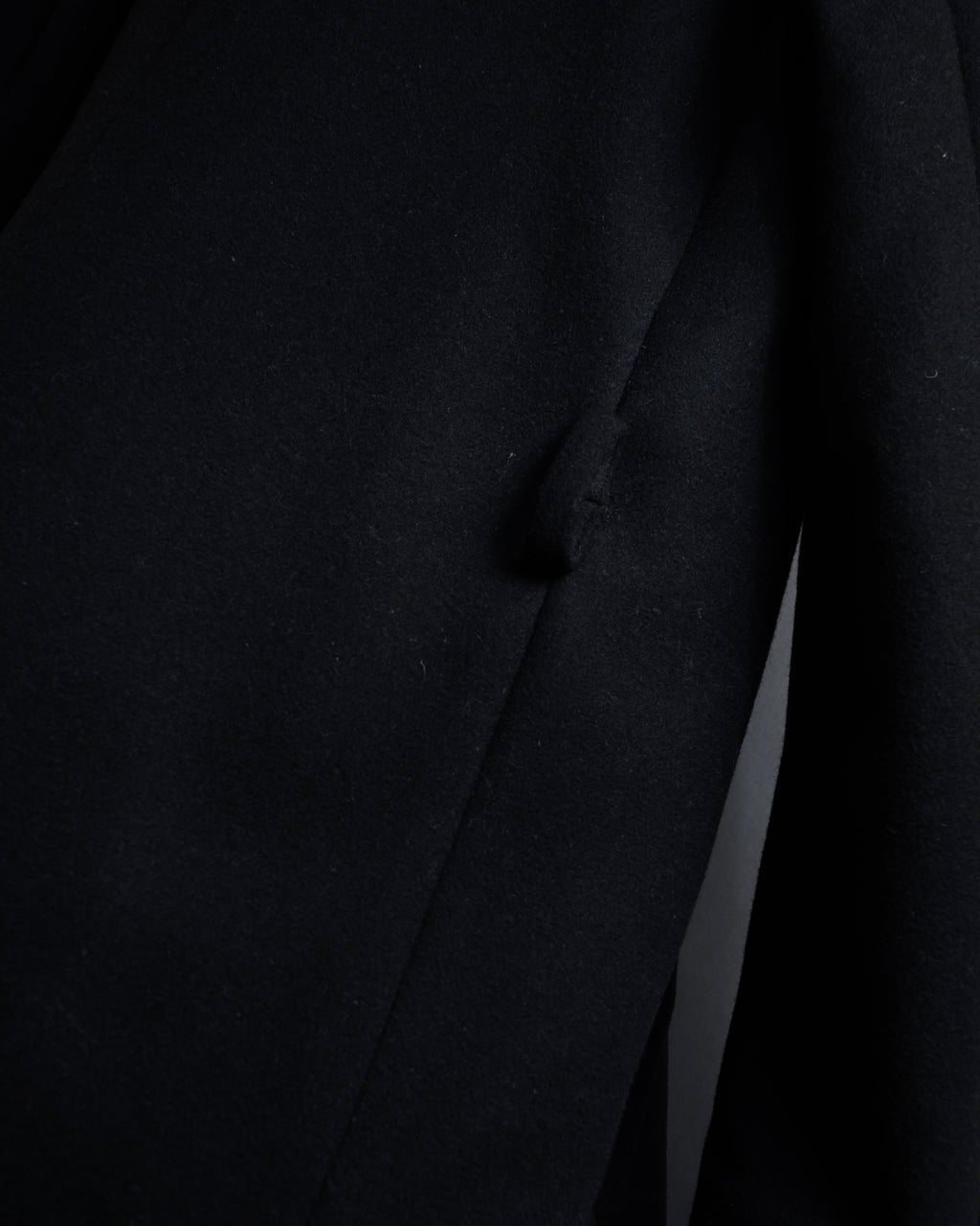 "VIKTOR&ROLF" Sculptural lapel melton coat