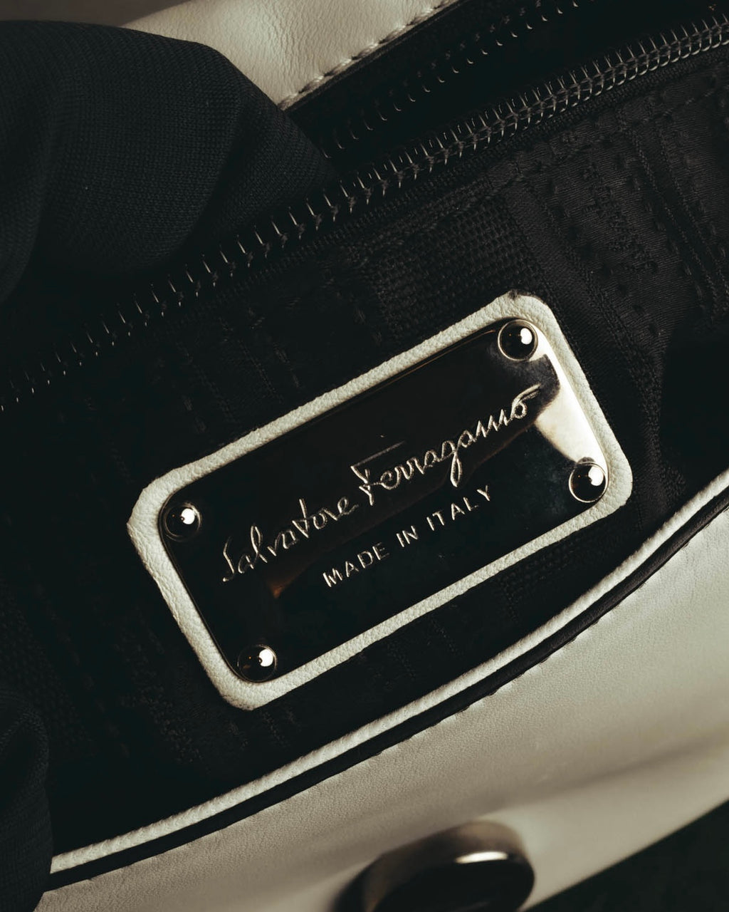 "Salvatore Ferragamo" 10's Bicolor leather chain shoulder bag