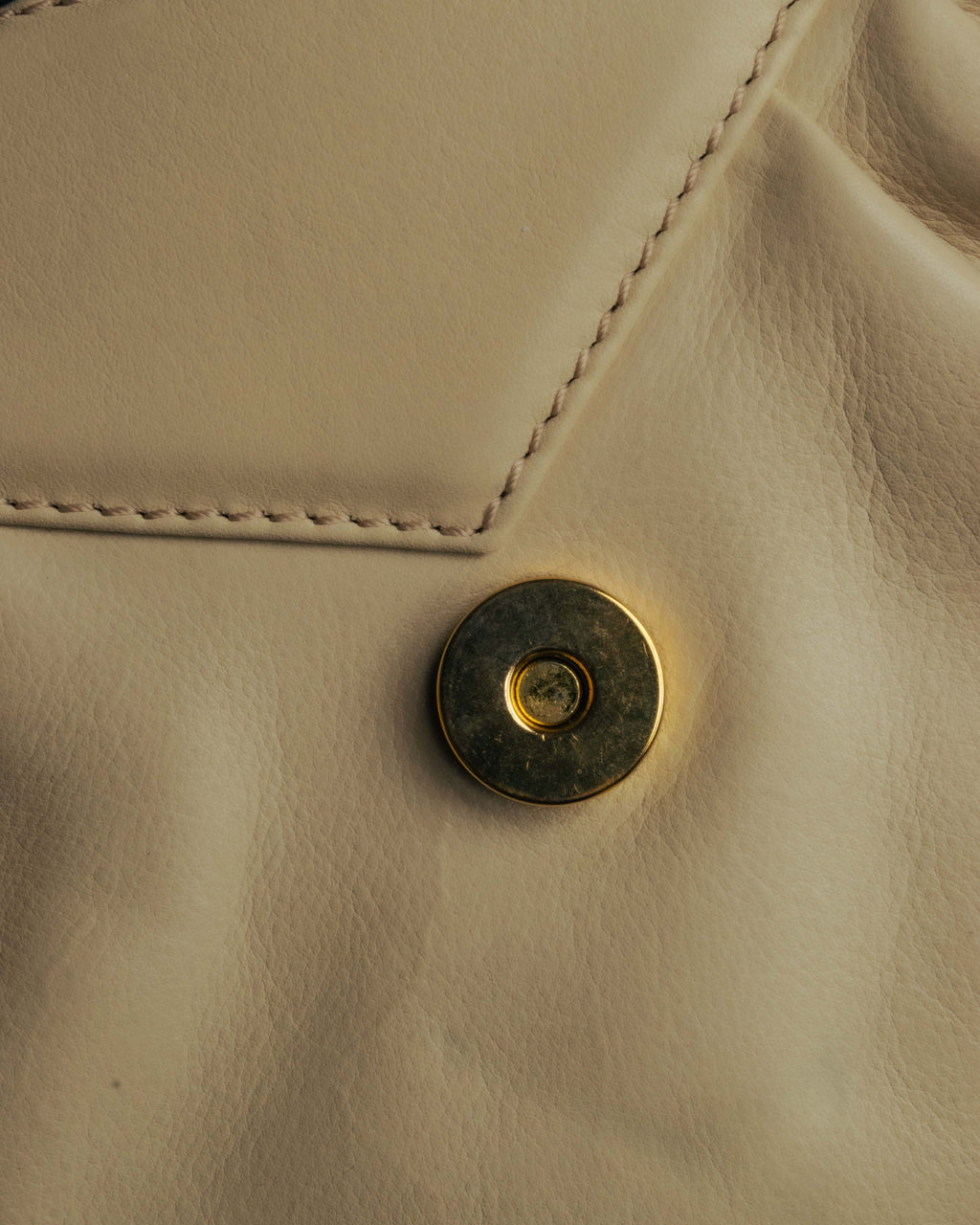"CELINE" 80's-90's Vintage triangle flap gather leather shoulder bag