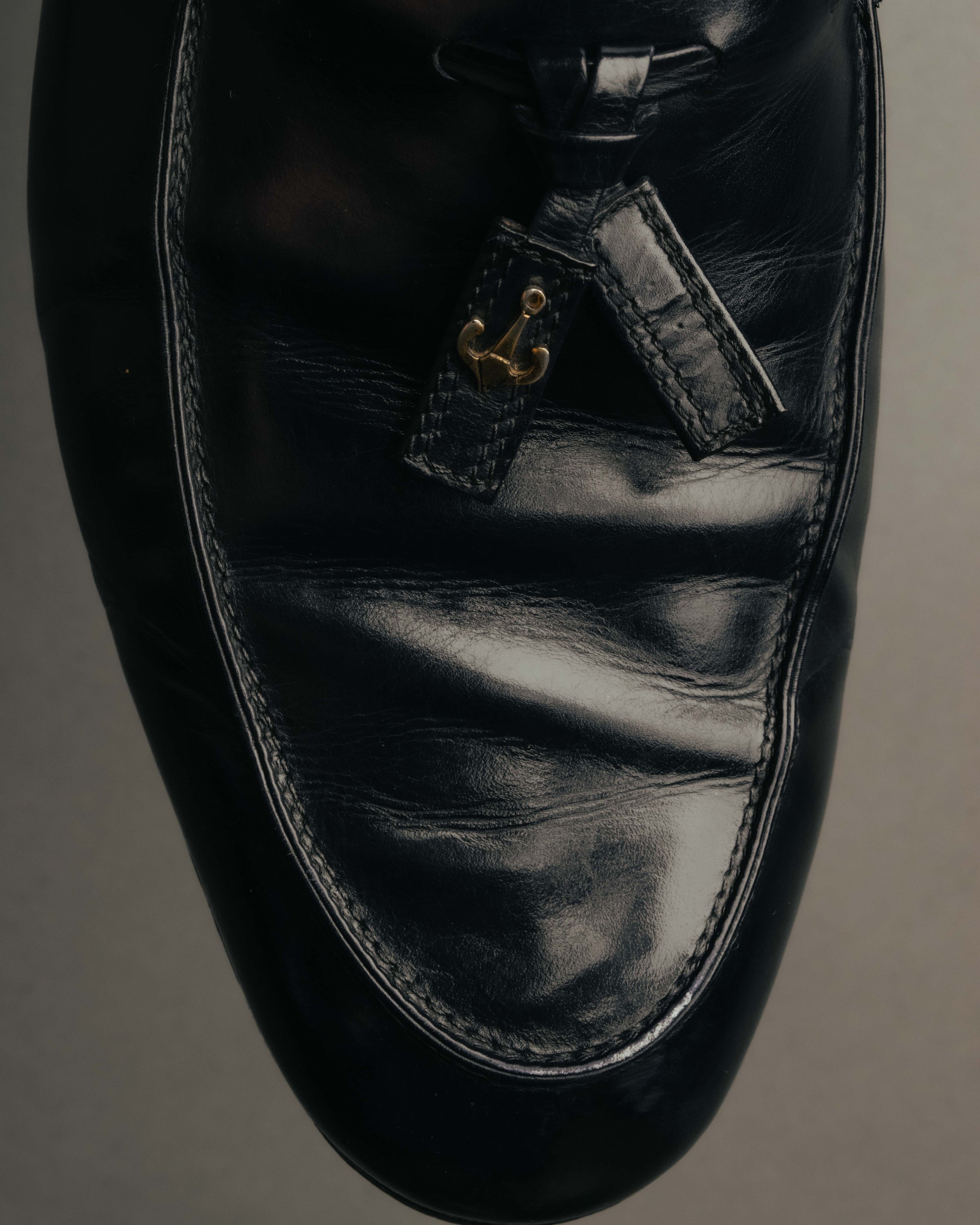 "GUCCI" 80's Vintage anchor motif tassel leather loafers