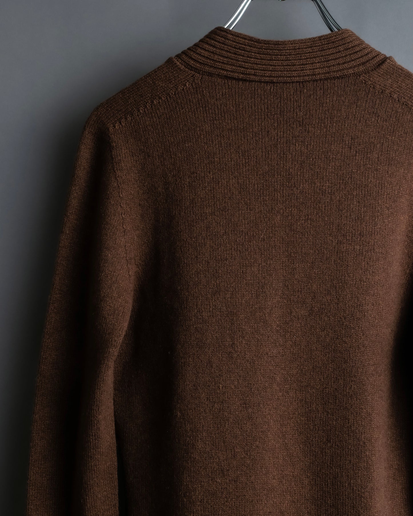 "HERMES" 100% cashmere V-neck design knit