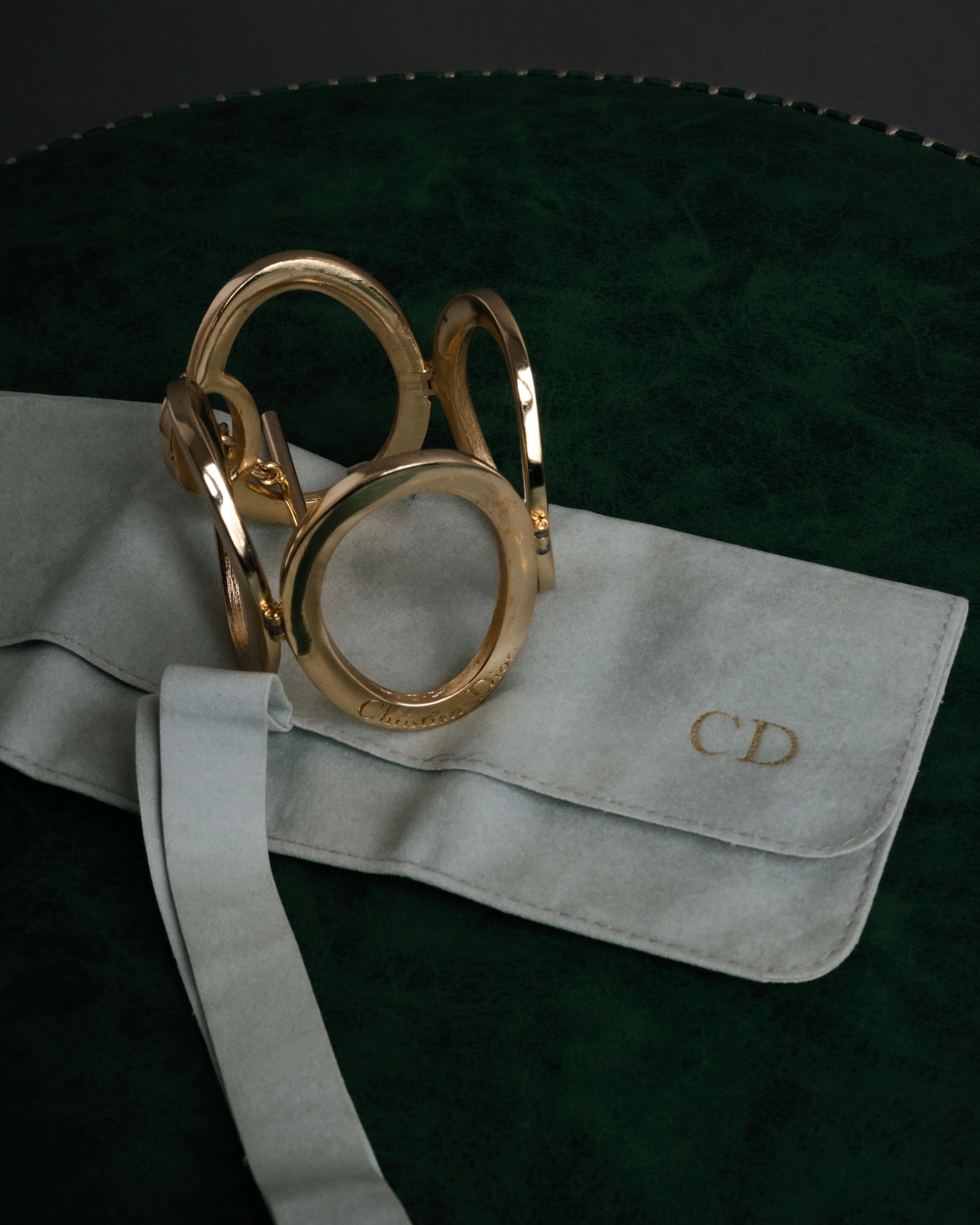 –SPECIAL– “Christian Dior” 90’s Sculptural oval link bracelet