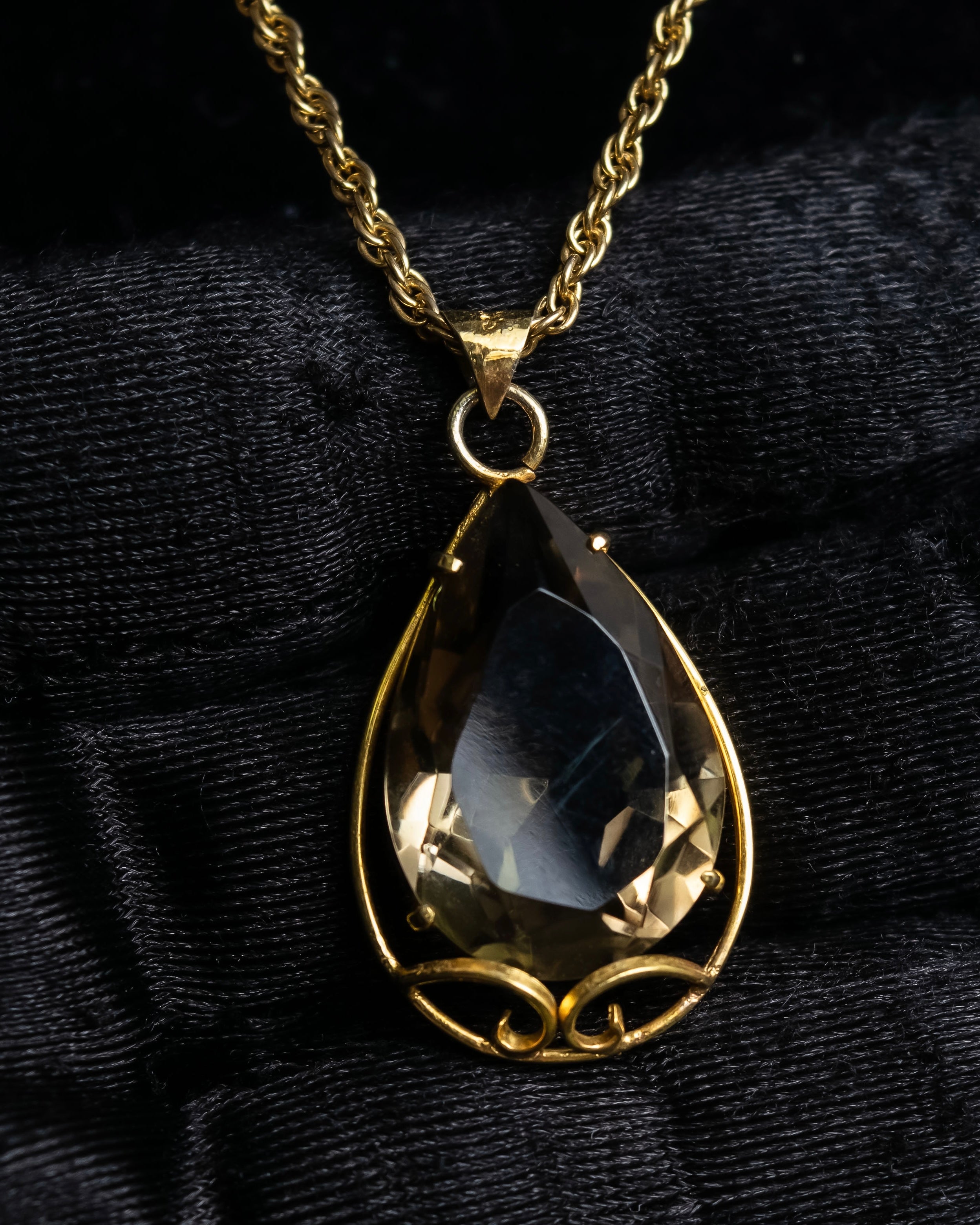 "VALENTINO" Smoky quartz teardrop design necklace