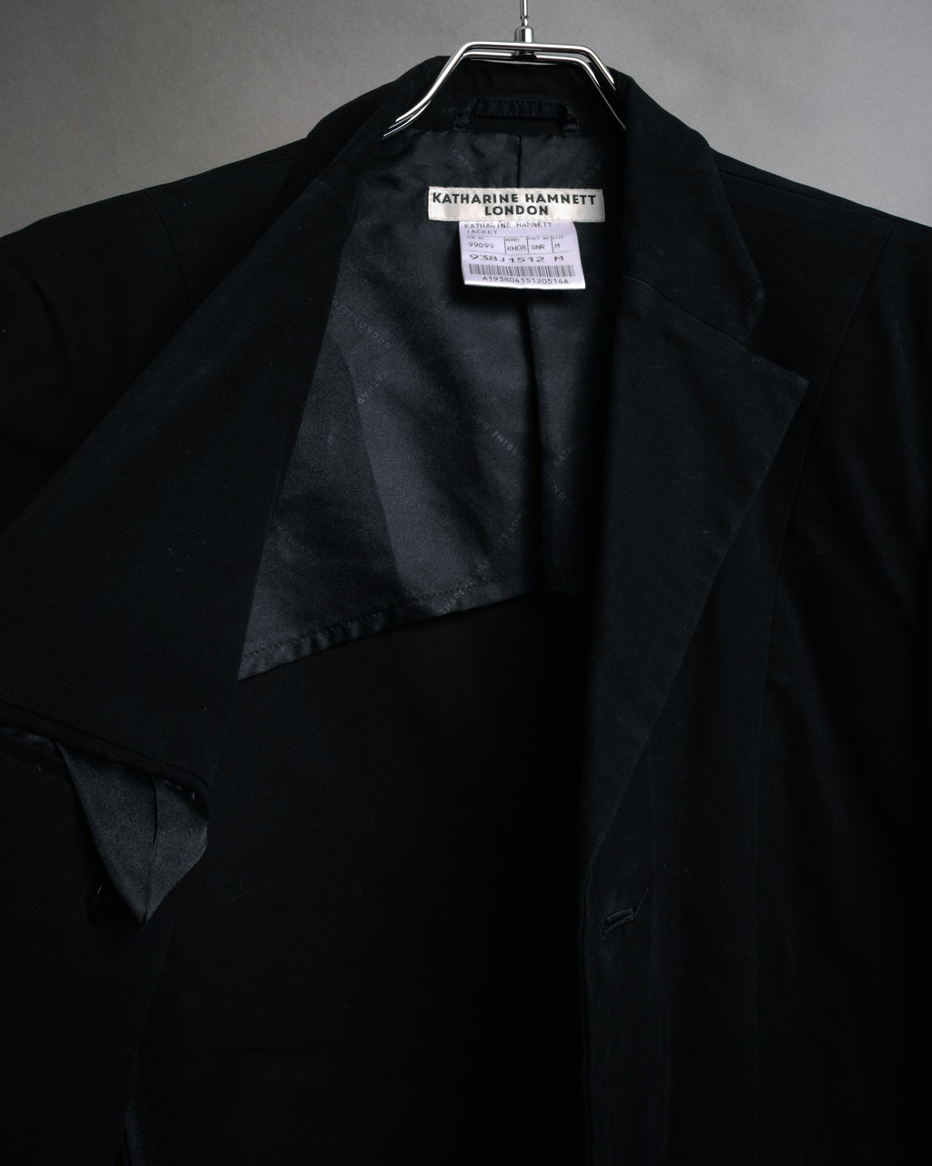 “KATHARINE HAMNETT LONDON”
1995-2005 Structured workwear tailored jacket