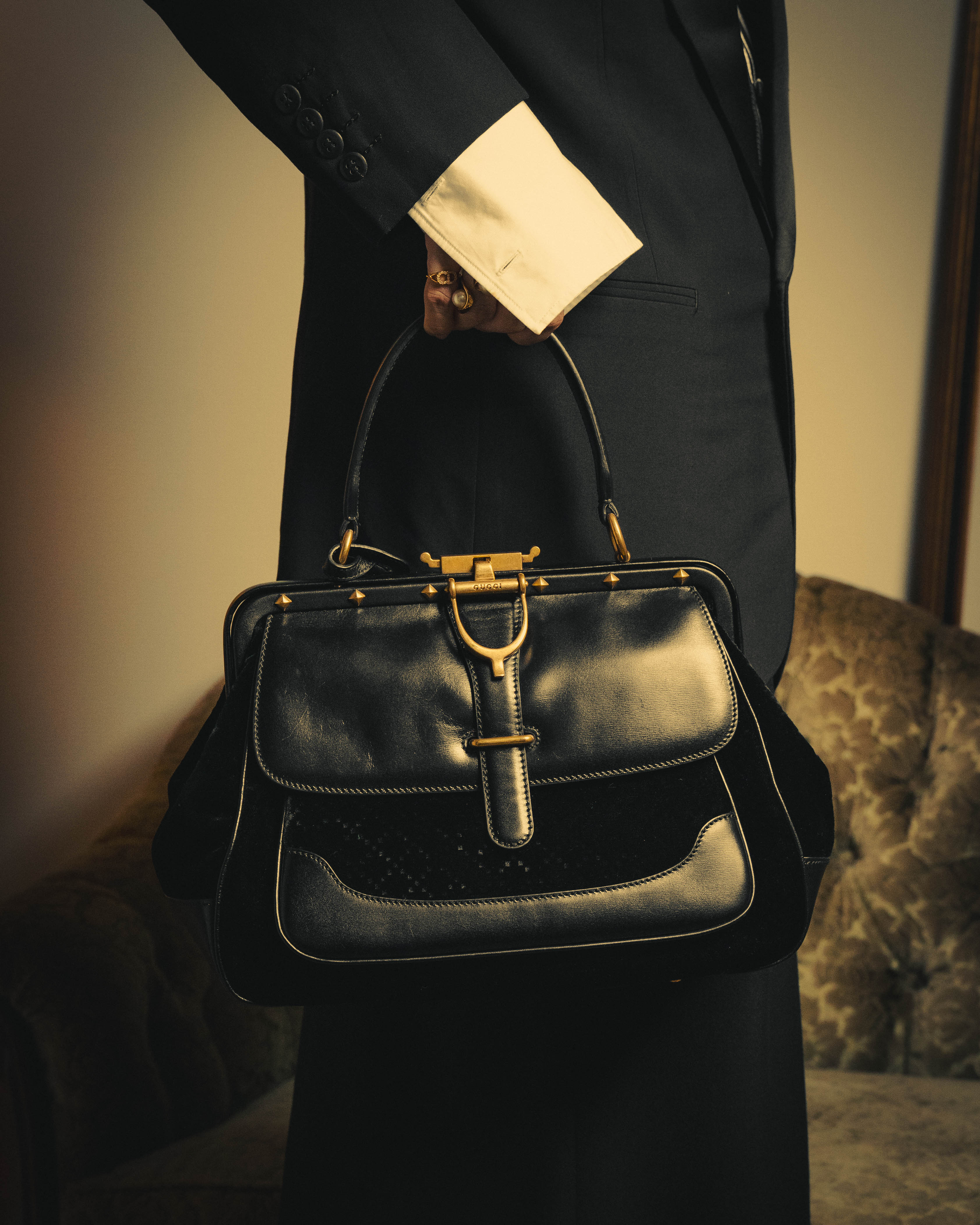 -SPECIAL- “GUCCI” 2012-2016 crossover-era crest studded doctor bag