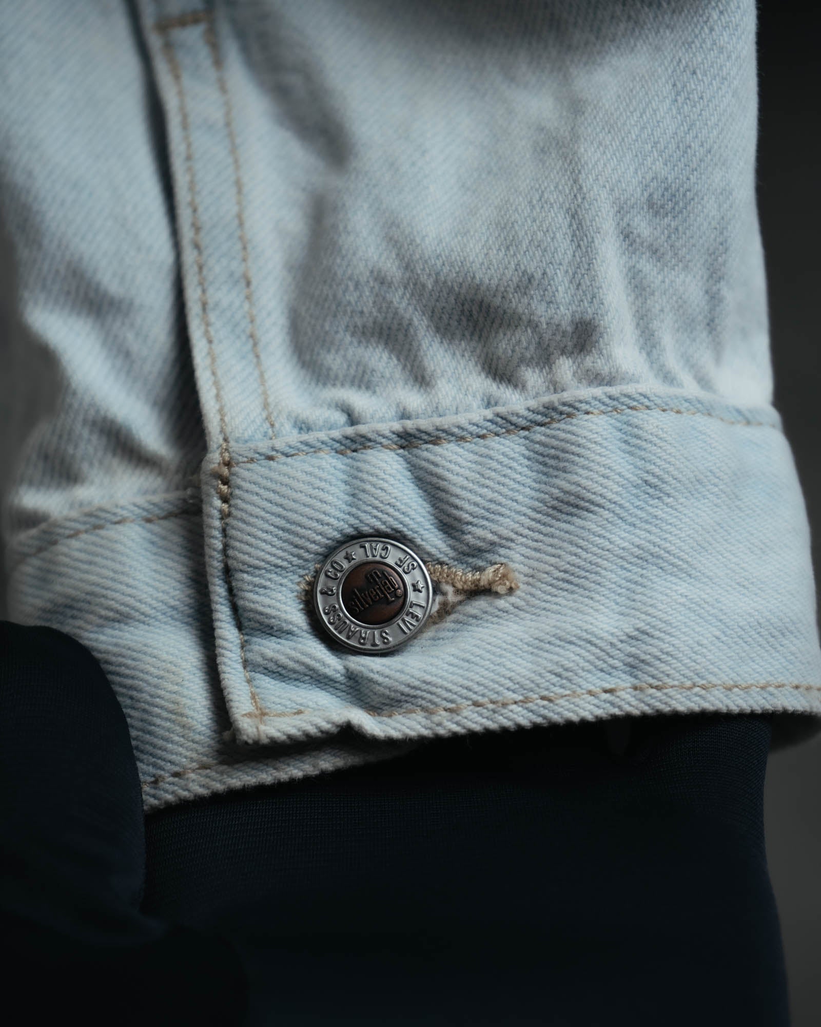 -MOOD MILLÉSIMES- “Levi’s SilverTab” 2010’s-20’s silvertab cropped light wash denim jacket
