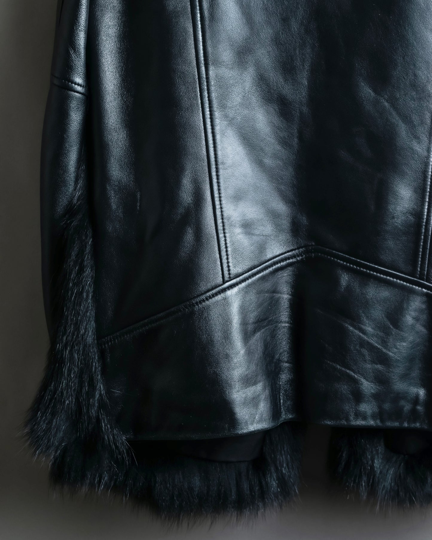 "MOLOKO BAR" Real fur docking leather jacket