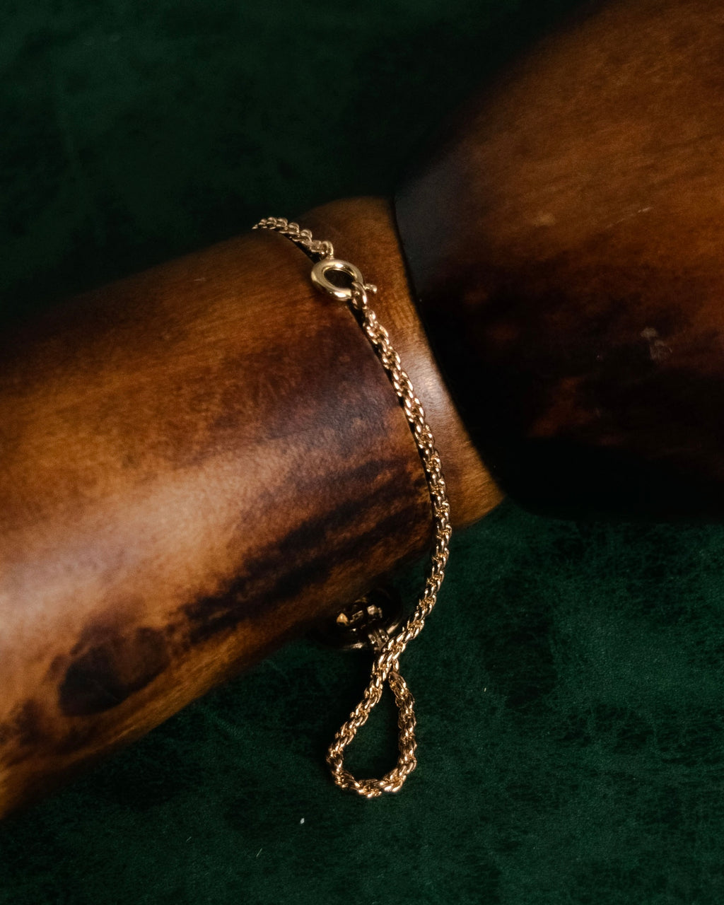 “Christian Dior” 90’s CD circle logo chain bracelet