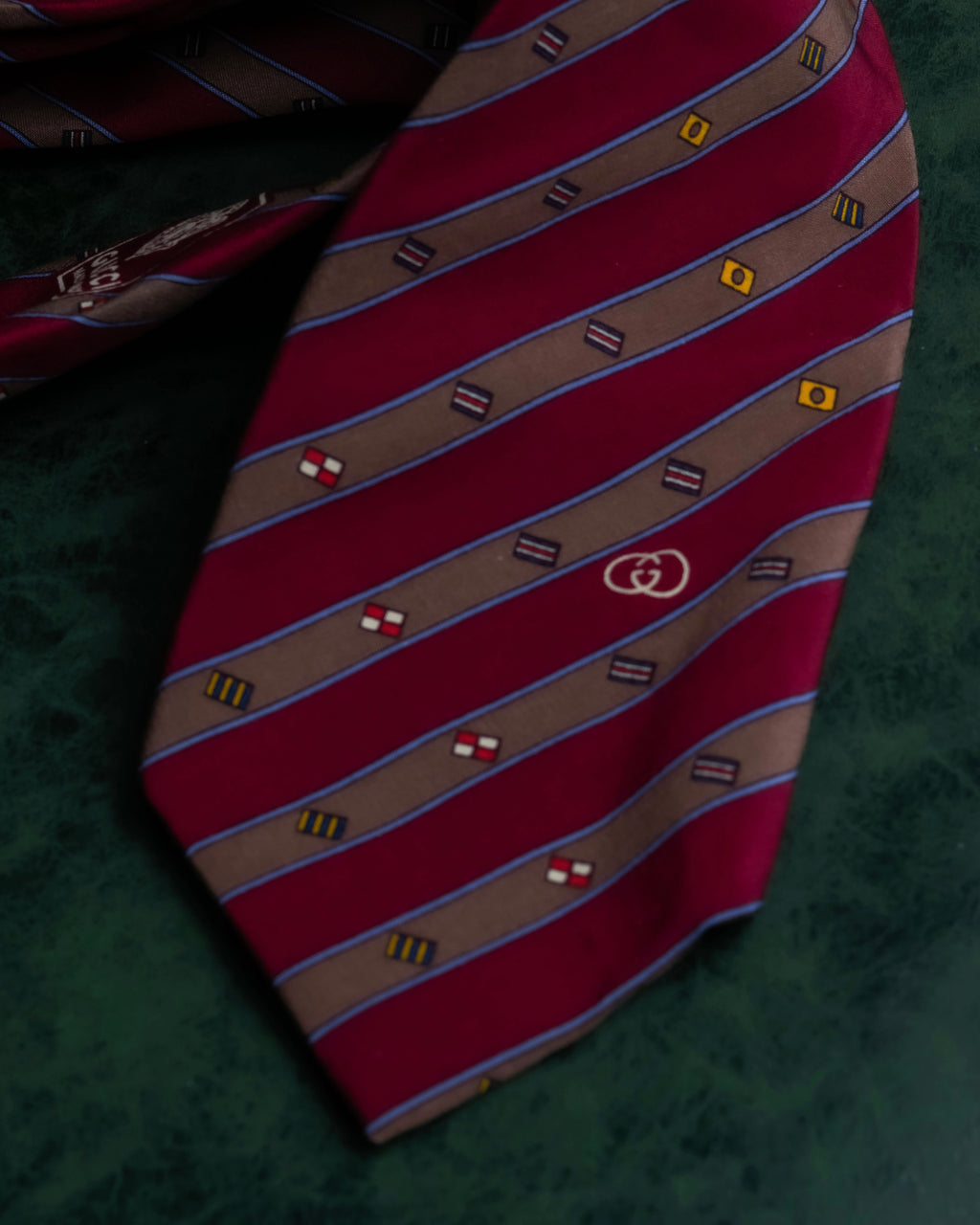 "GUCCI" Burgundy color diagonal stripe silk neck tie